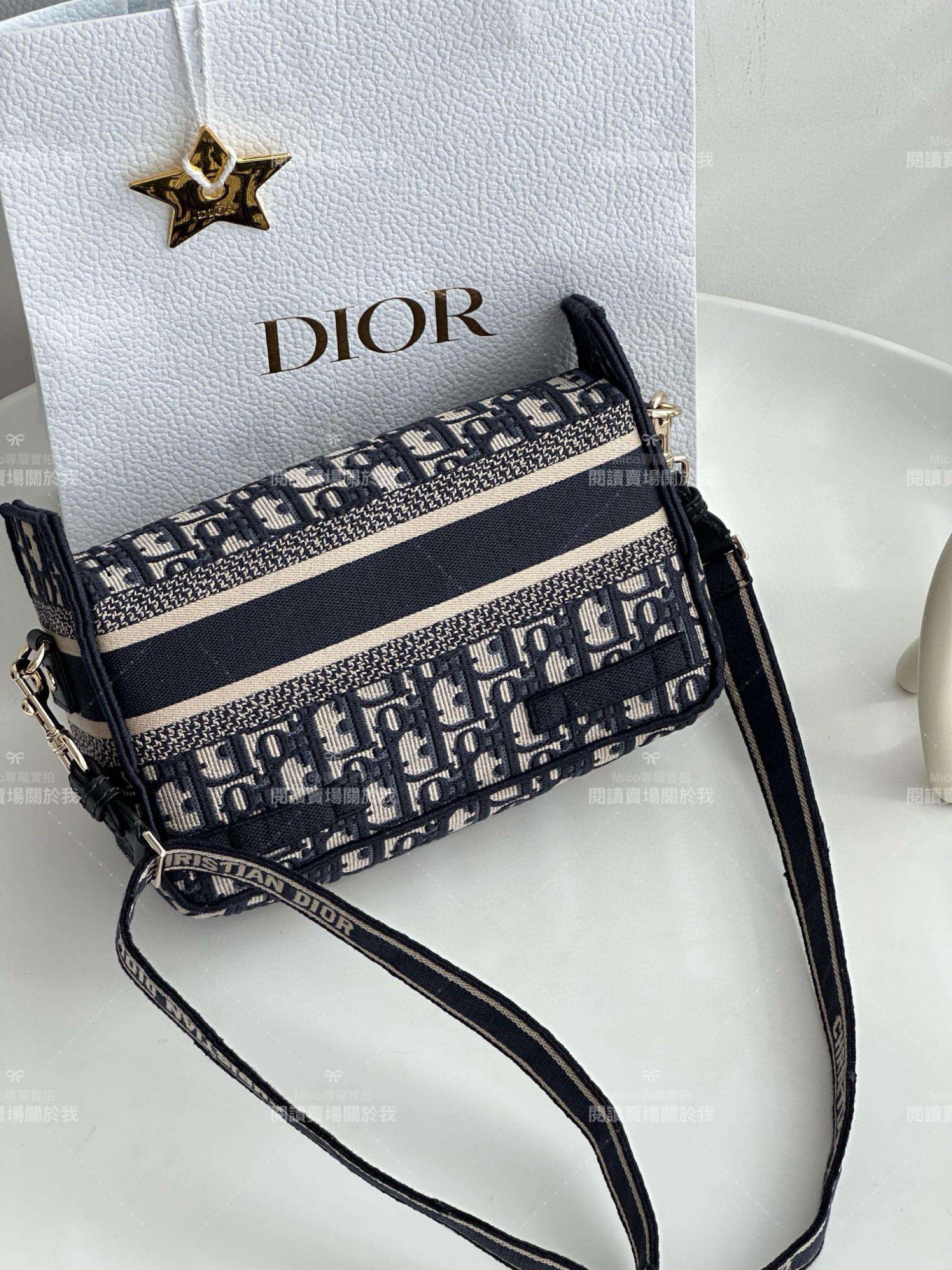 DIOR 定織𝗢𝗯𝗹𝗶𝗾𝘂𝗲刺繡面料 老花郵差包 23cm