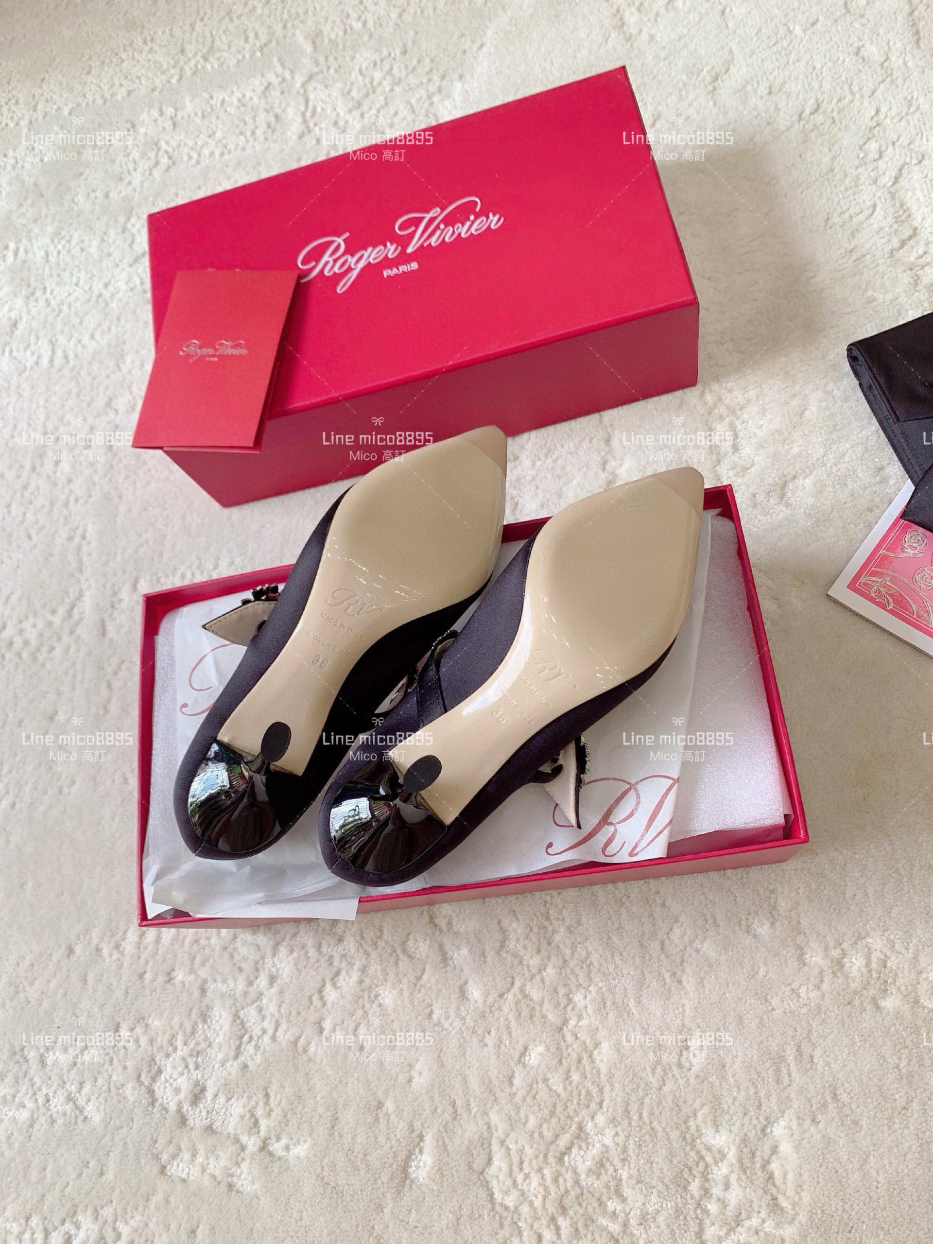 Roger Vivier | RV 黑色真絲 花朵鑽釦高跟鞋 34-40 8.5cm