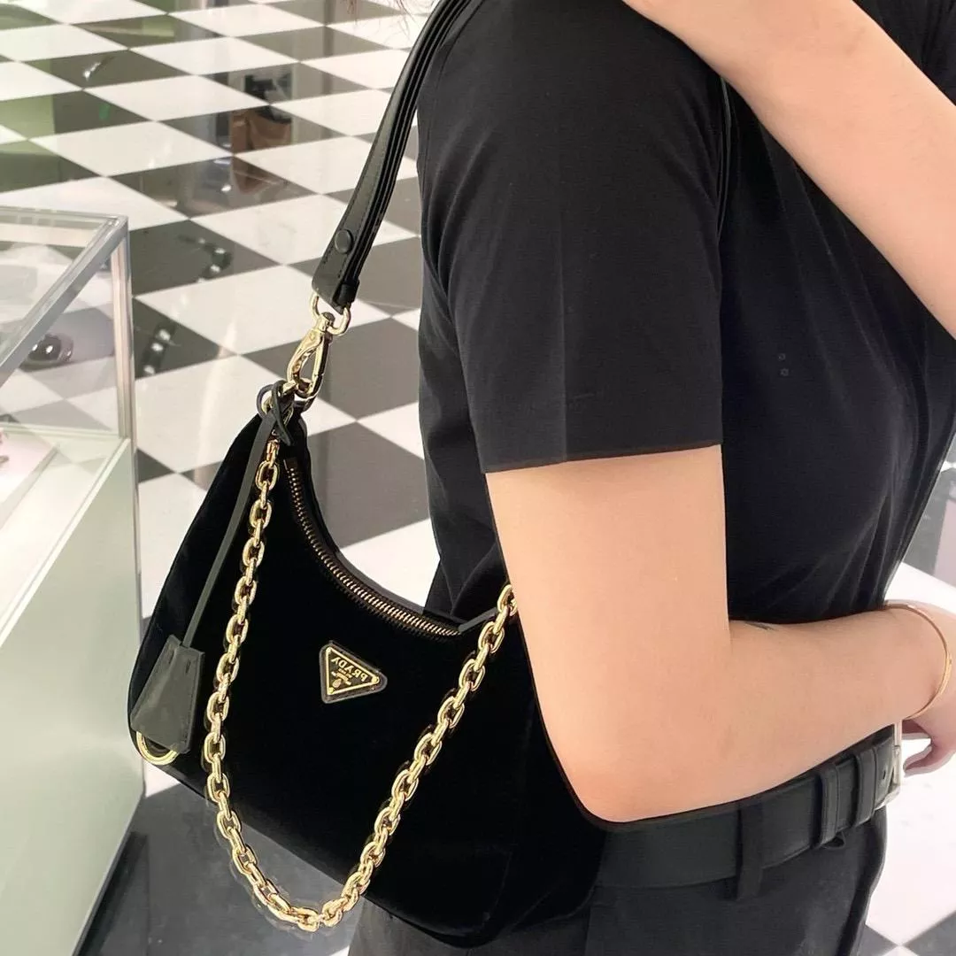 PRADA 黑色絲絨Hobo 手拎/腋下包/斜挎包 23cm