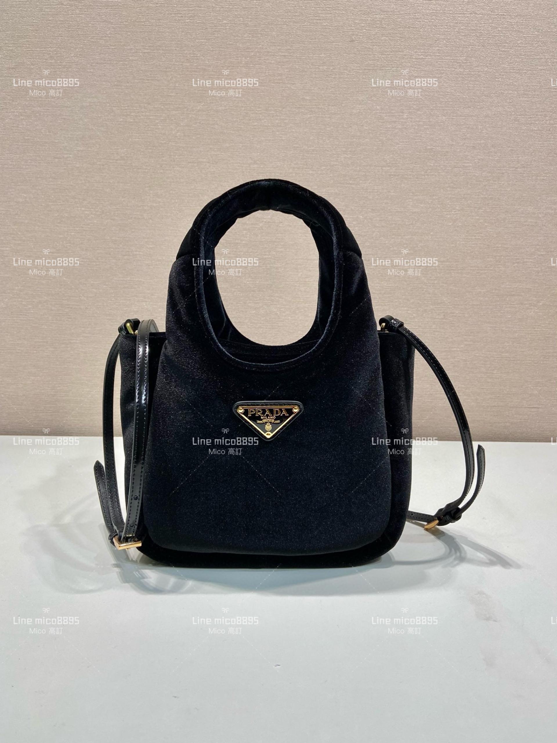 PRADA 黑色絲絨手提斜跨迷你水桶包 17cm