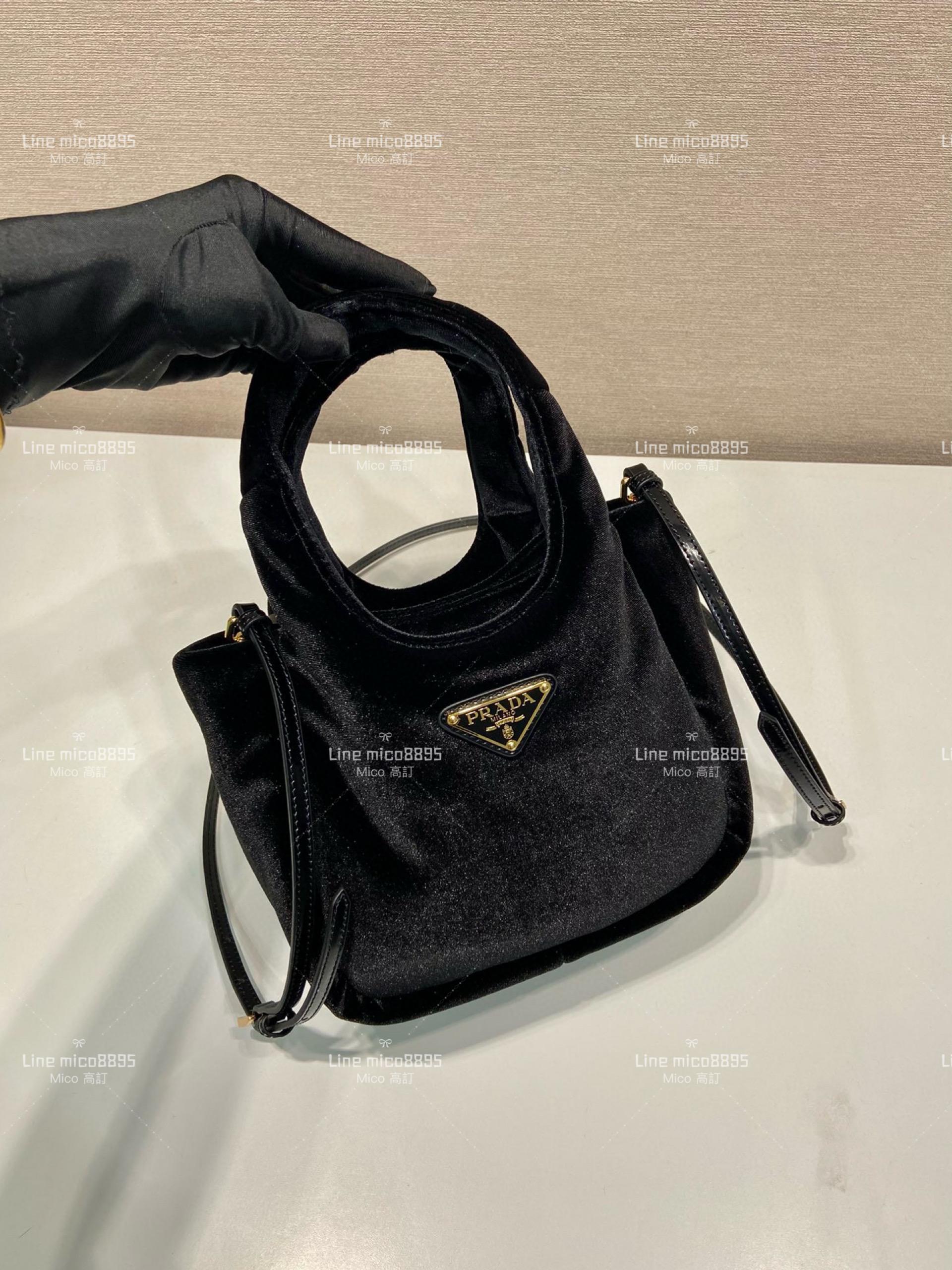 PRADA 黑色絲絨手提斜跨迷你水桶包 17cm