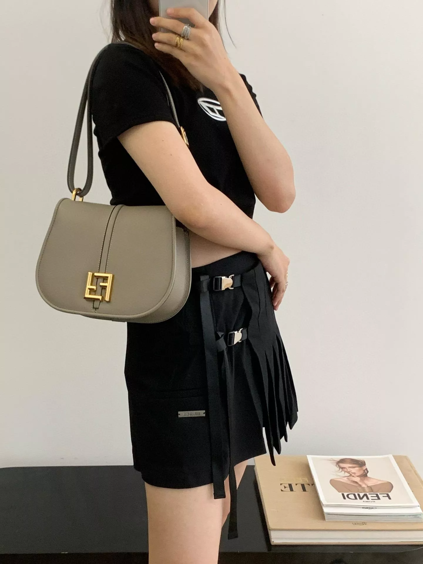 Fendi 中號/斑鳩灰 C'mon復古馬鞍包 Cmon馬提包 肩帶可以斜背、手挎、腋下 25cm