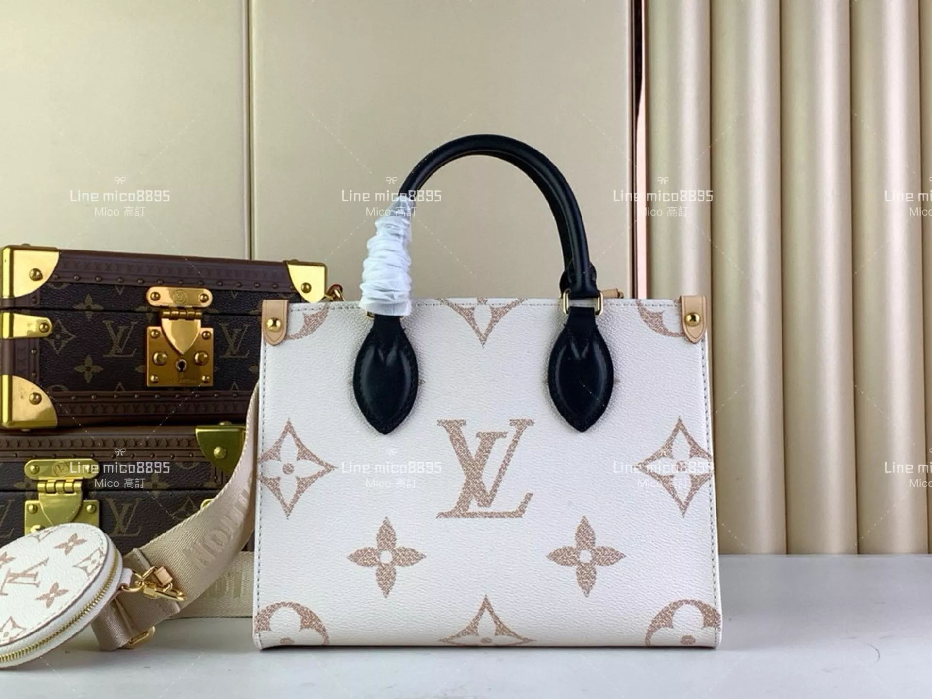 LV 沙丘系列 ONTHEGO mini手袋 M46912 45039 白花（絲印）25cm