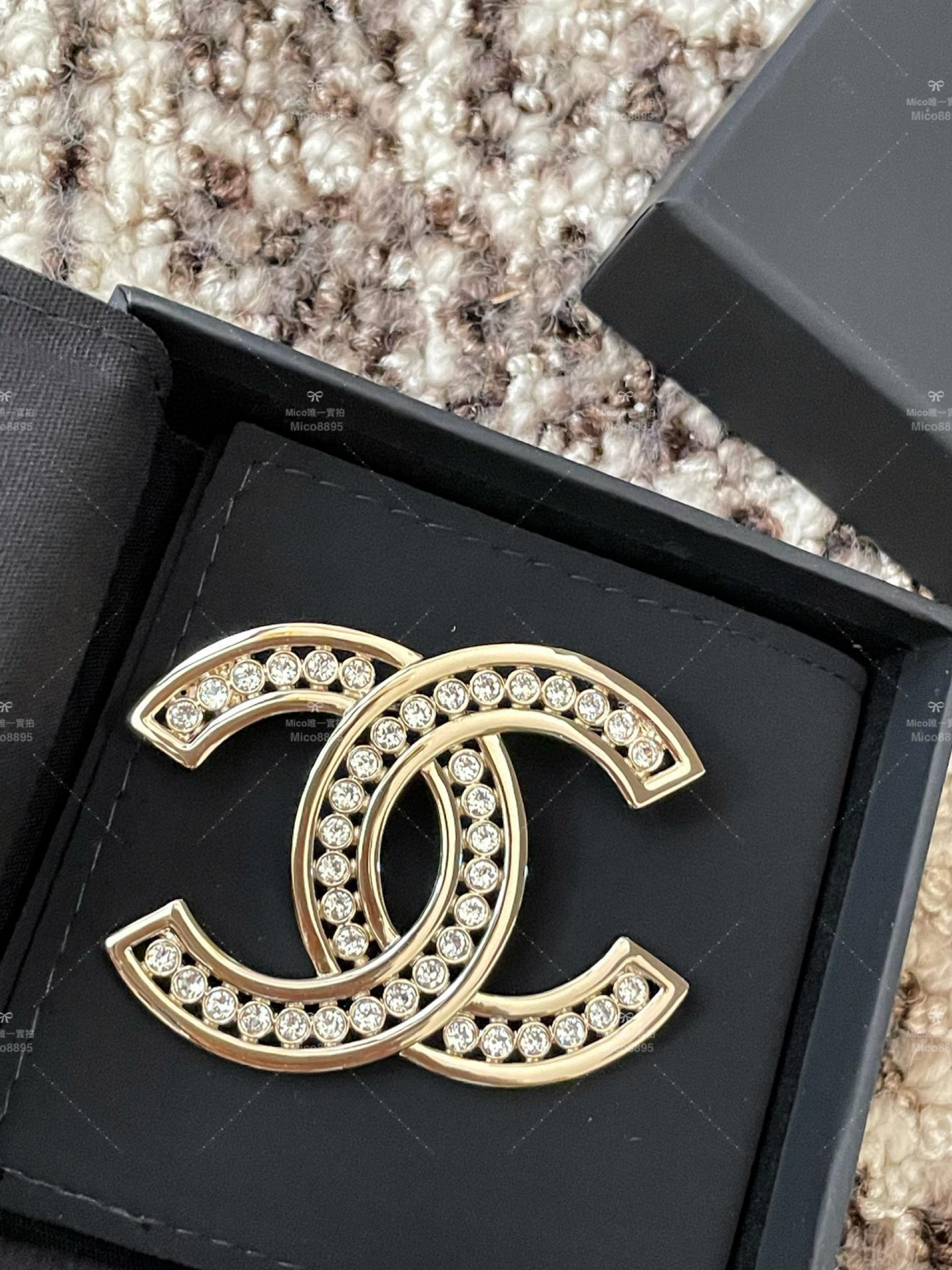 CHANEL 手工拉絲工藝 鑽款雙C胸針