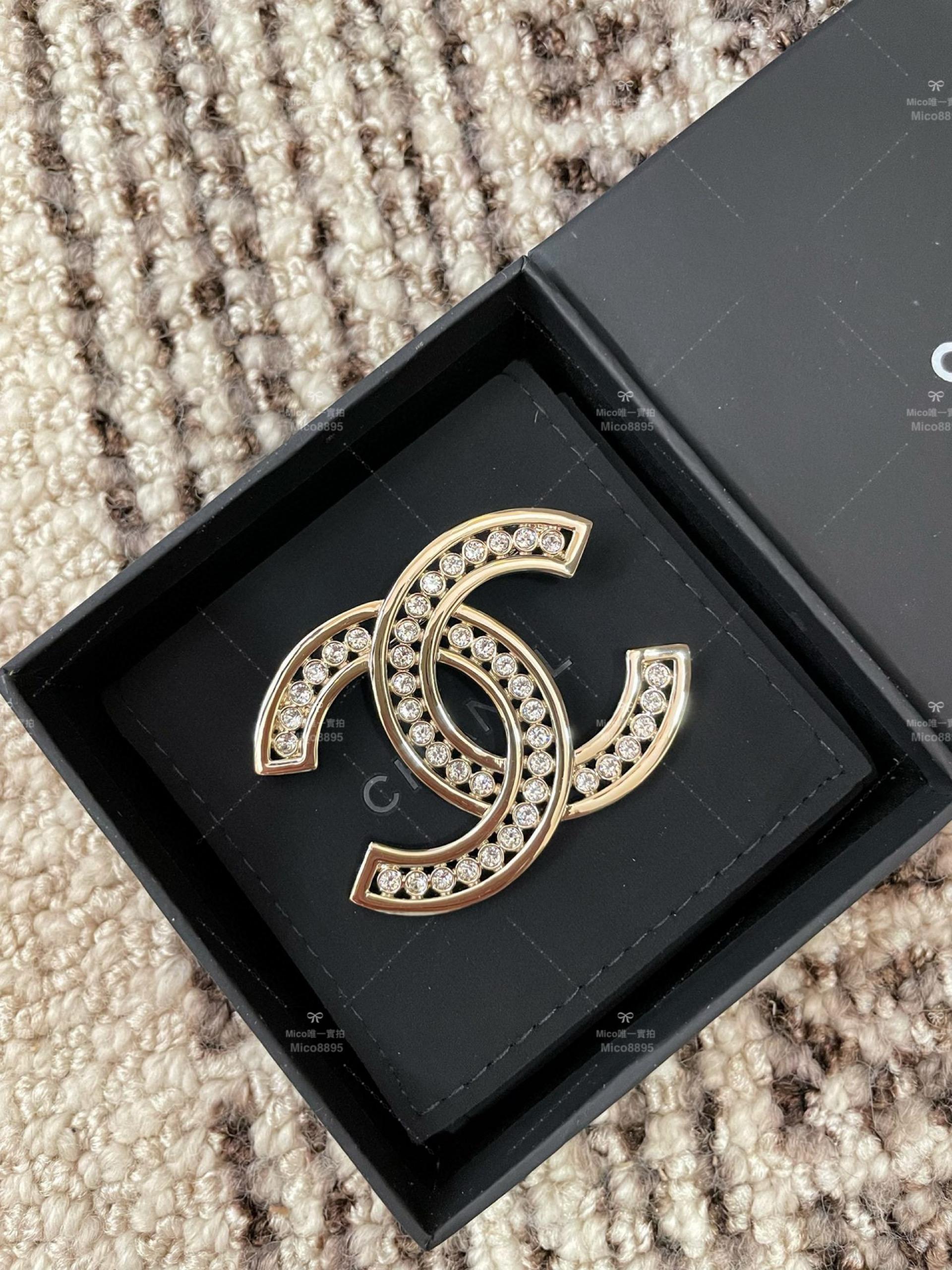 CHANEL 手工拉絲工藝 鑽款雙C胸針