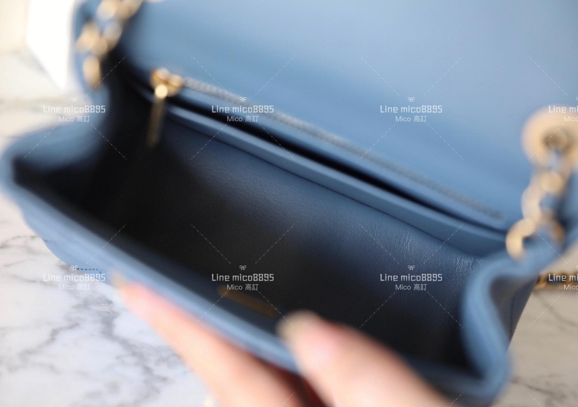 CHANEL 23K 金球系列 季節色 牛仔藍 小羊皮金球調節釦方胖子 CF 18cm