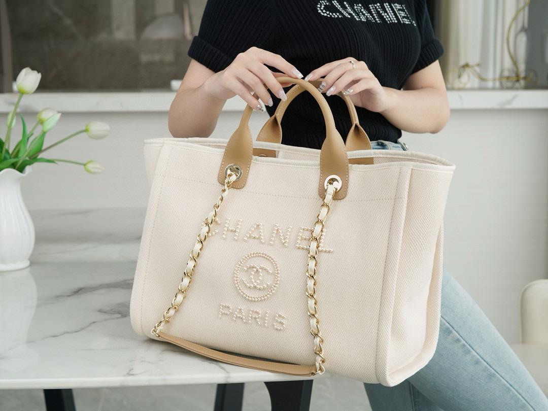 CHANEL 珍珠logo米白色刺繡沙灘包 尺寸：30*39