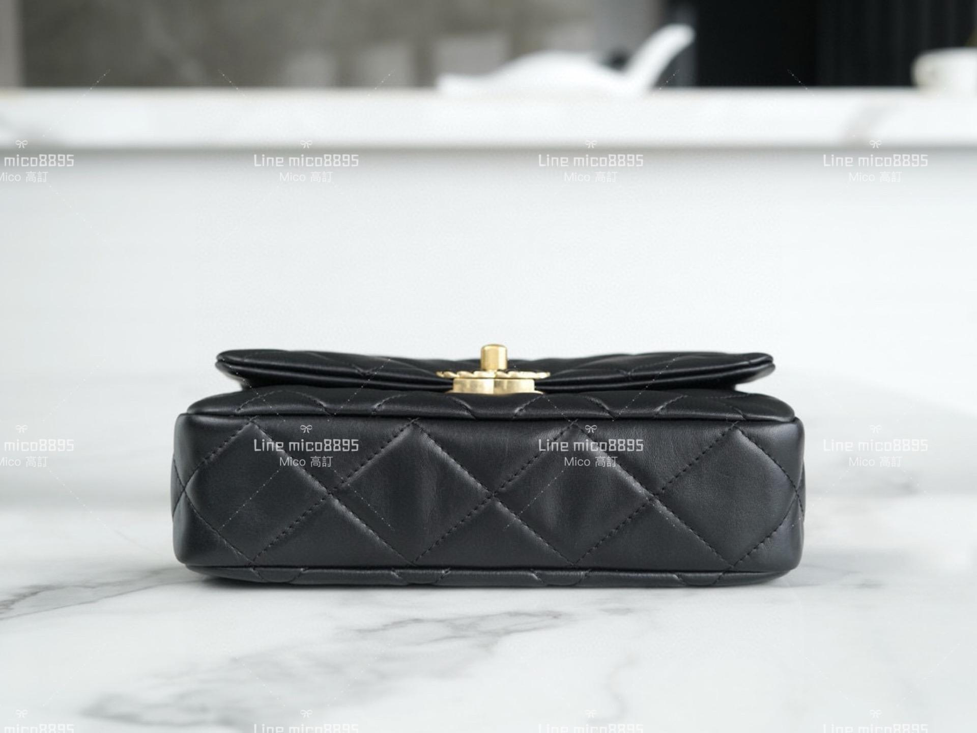 CHANEL 19系列 穿皮肩帶 褶皺小牛皮口蓋包 黑色 20.5cm