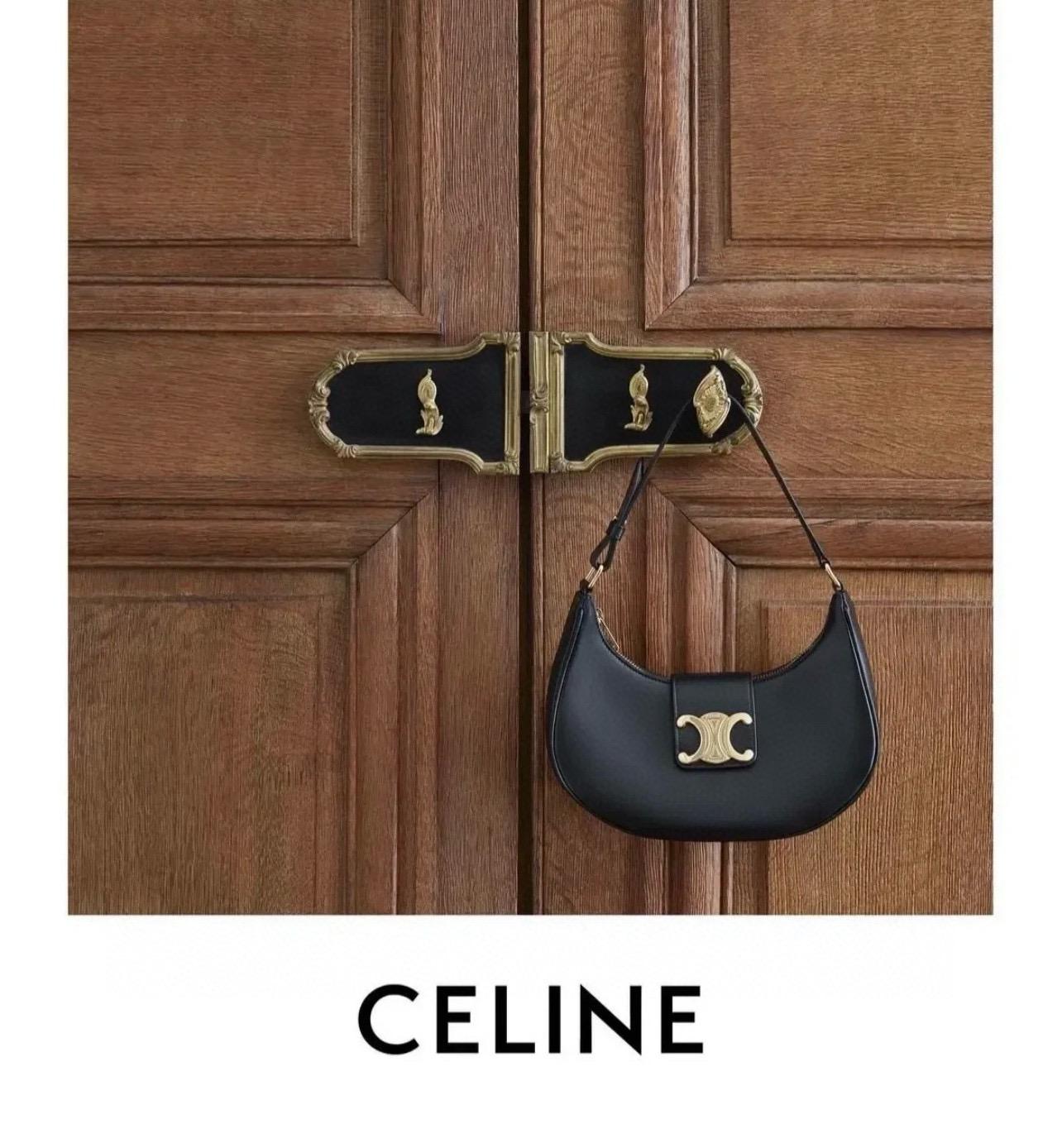 CELINE｜全皮黑 AVA TRIOMPHE 標誌印花牛皮革手袋 月牙白/腋下包 Lisa同款 23cm