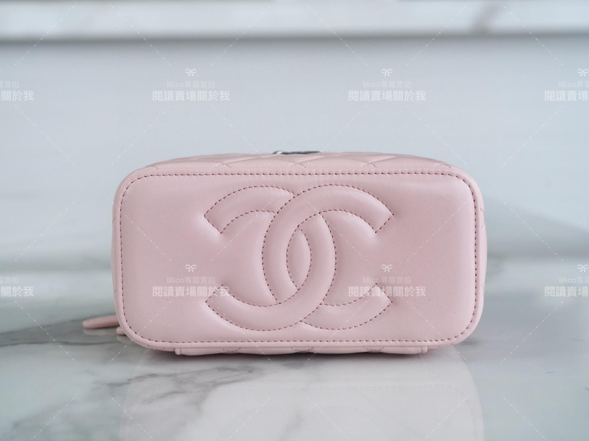 CHANEL 23k 水鑽手柄長盒子化妝包 牛皮/粉色 17cm