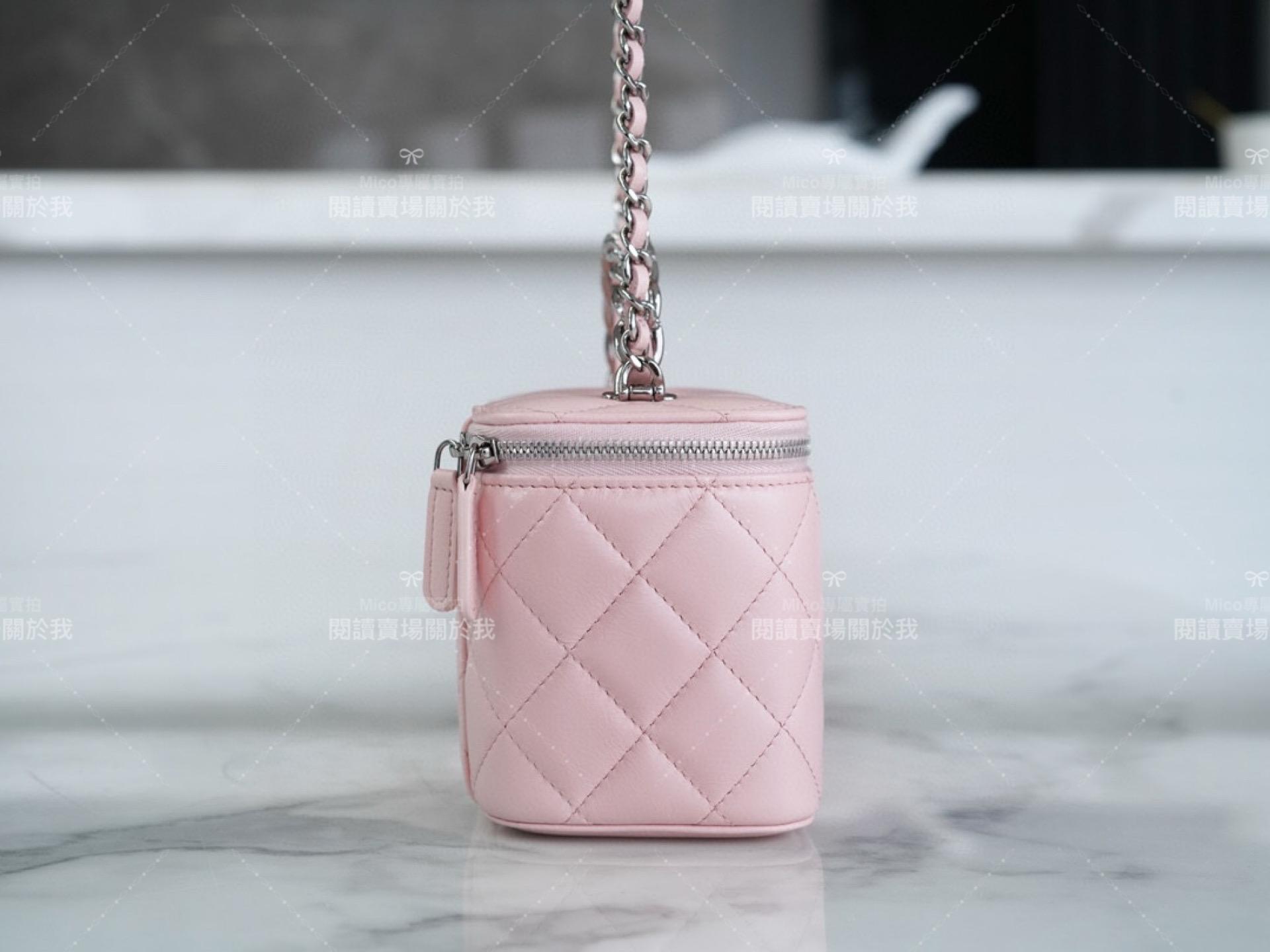 CHANEL 23k 水鑽手柄長盒子化妝包 牛皮/粉色 17cm