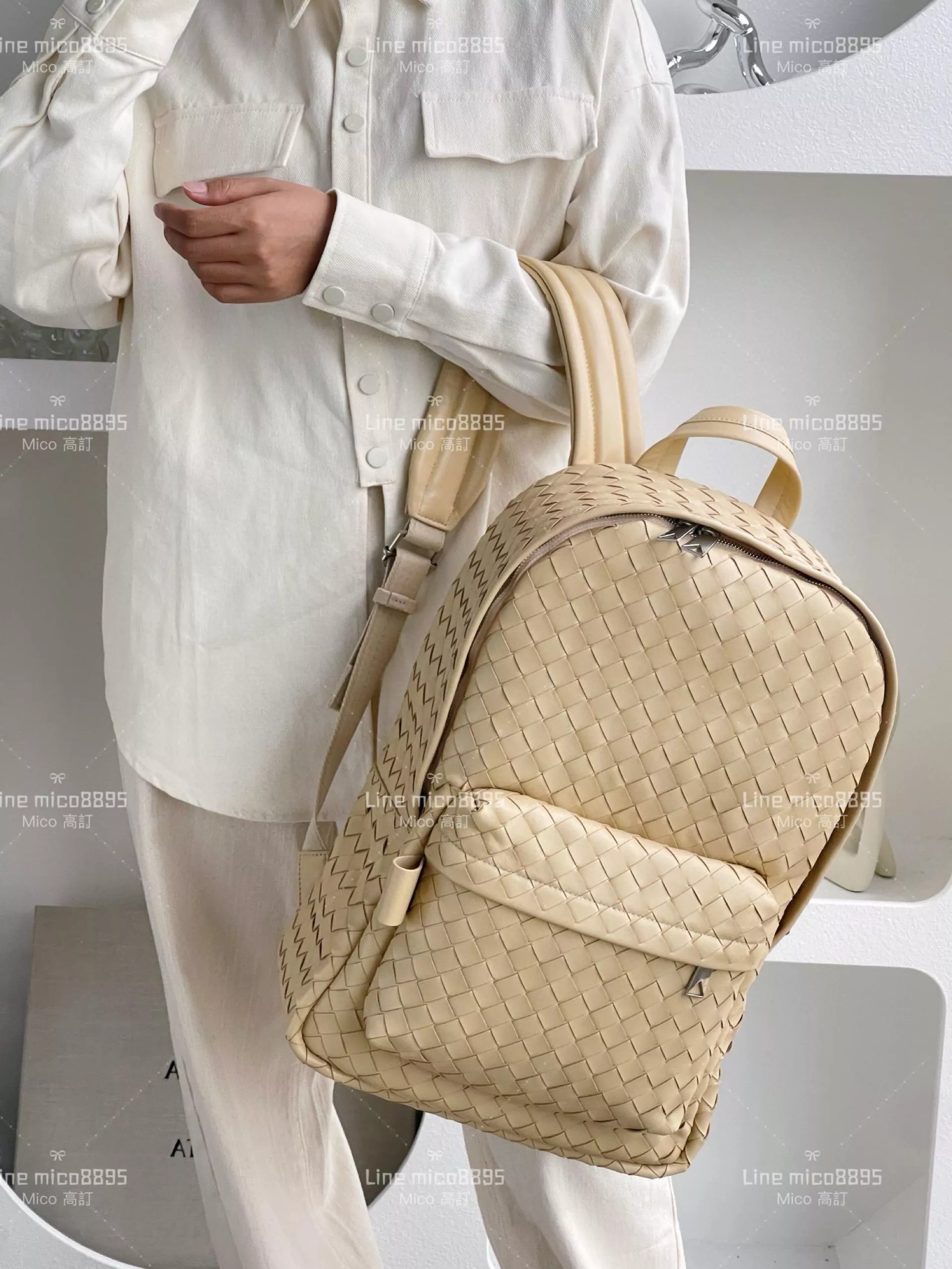BV 燕麥色中號 Intrecciato編織皮革背包 Backpack雙肩包 背包 30*46