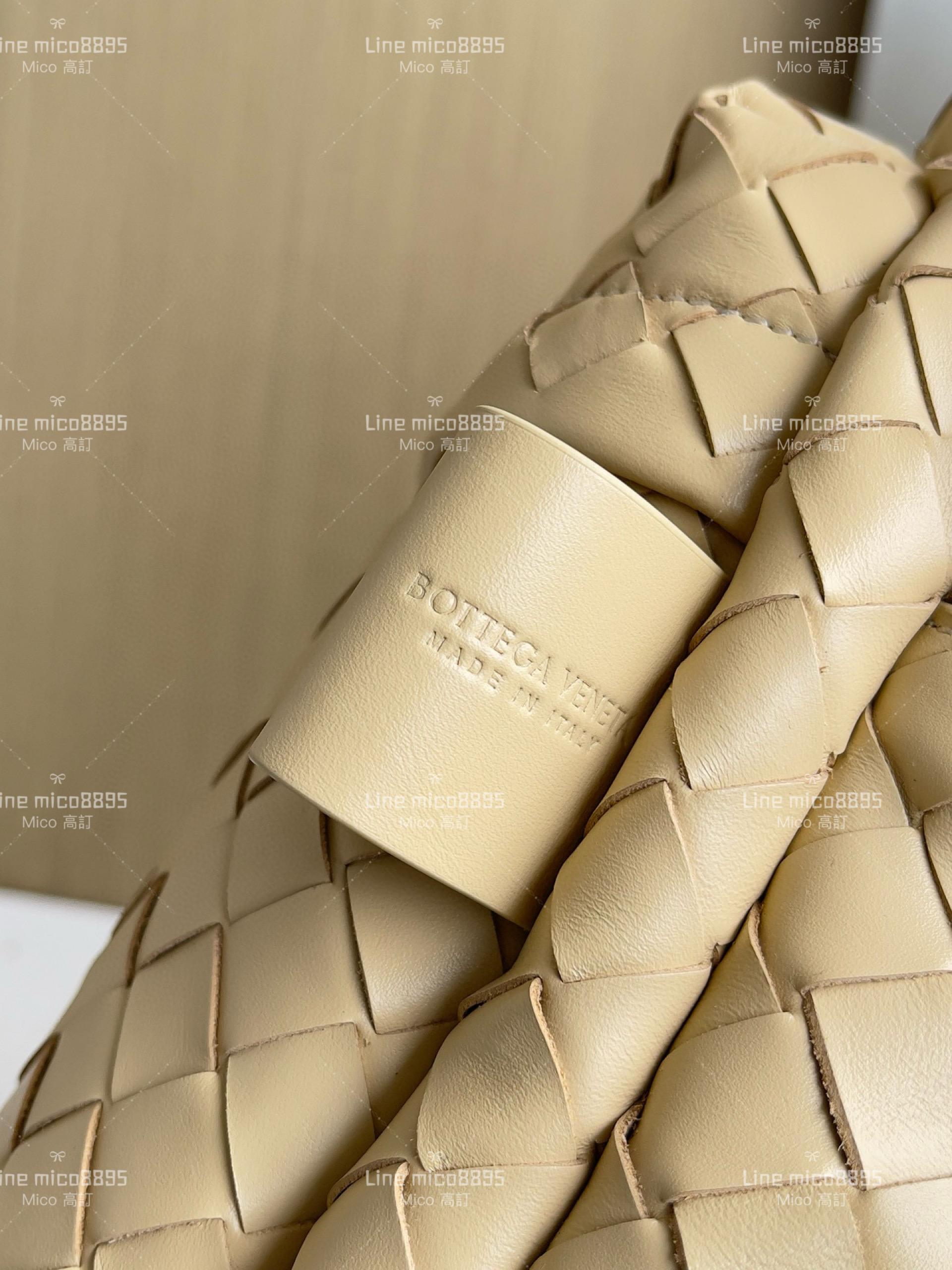 BV 燕麥色中號 Intrecciato編織皮革背包 Backpack雙肩包 背包 30*46