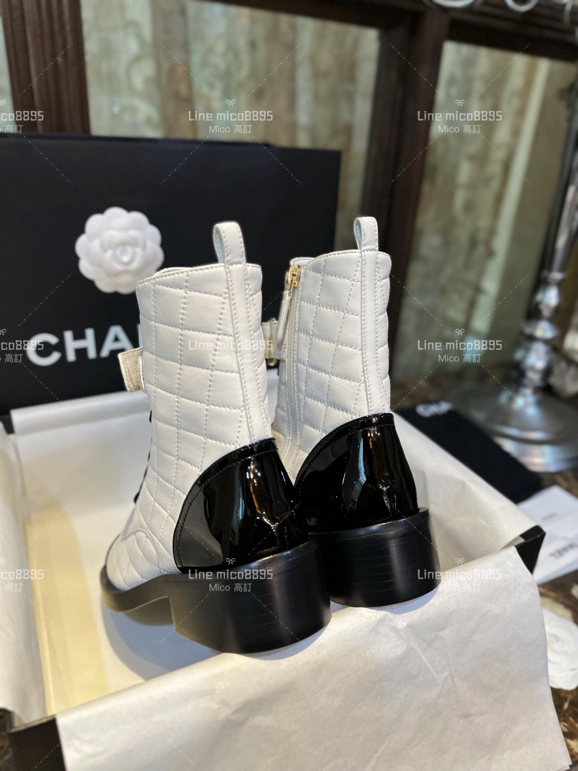 高訂款▫️CHANEL 𝟐𝟑𝐚 黑白配色羊皮字母機車靴 短靴 35-41