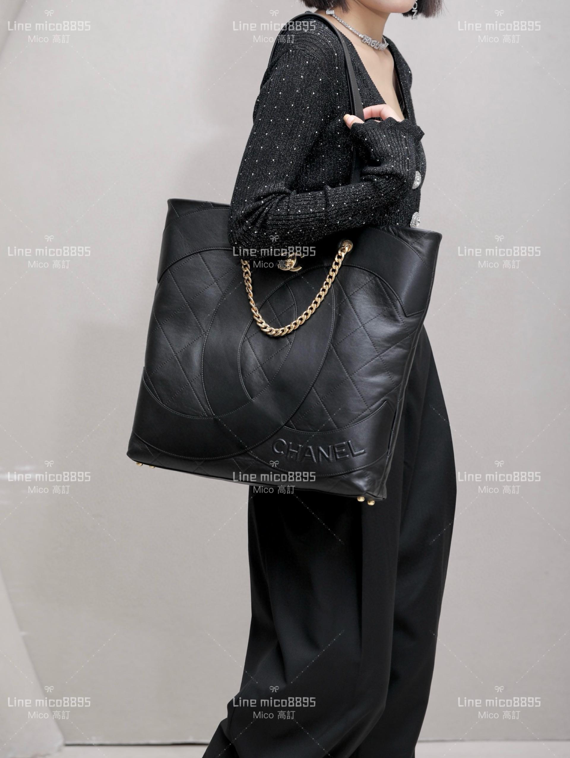 CHANEL 23c（雙C大logo tote 購物袋）黑色牛皮 尺寸：41*44*8Cm