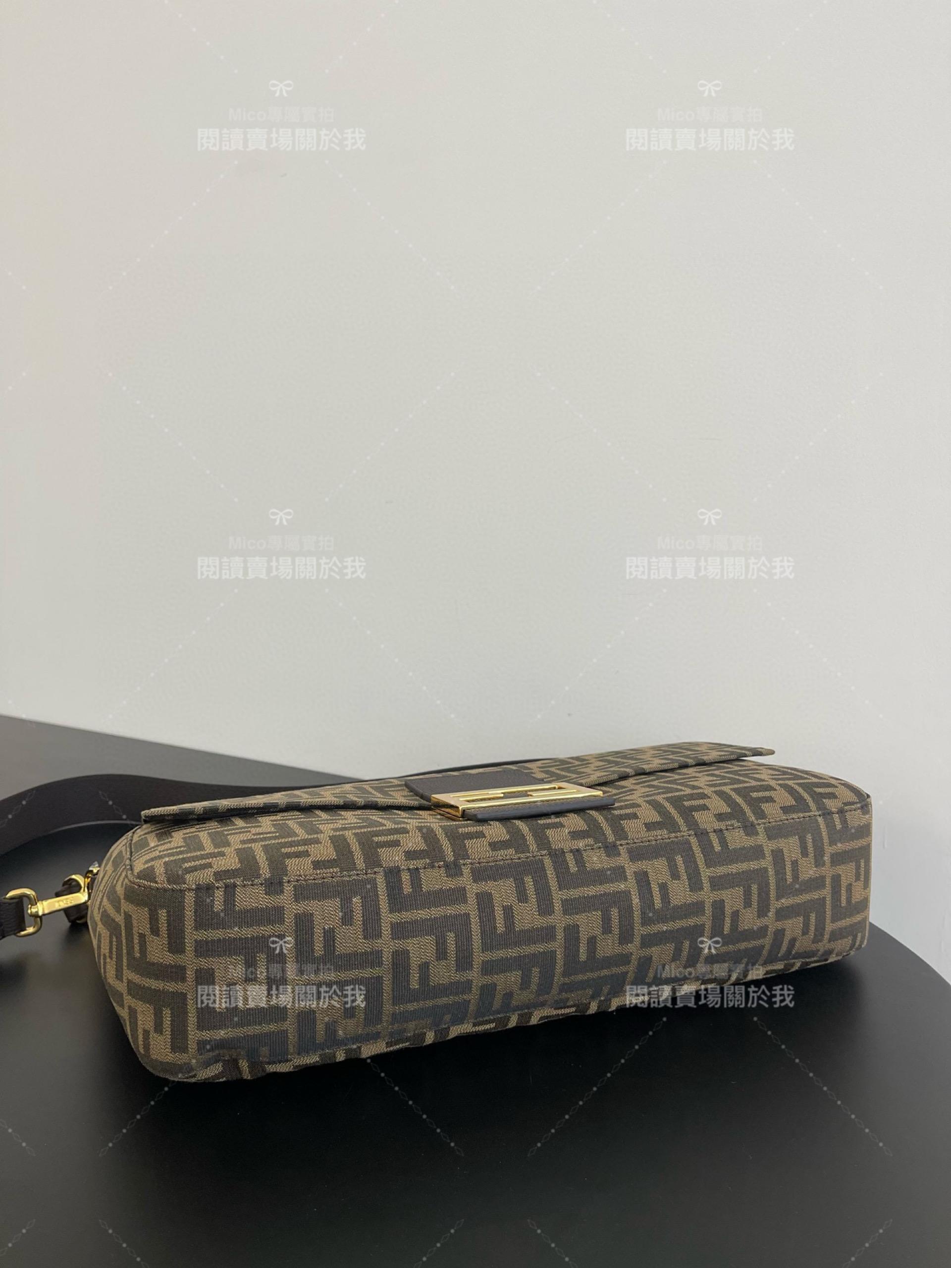 Fendi 新尺寸 大號老花限定刺繡法棍包 寬肩帶 男女皆可 40cm