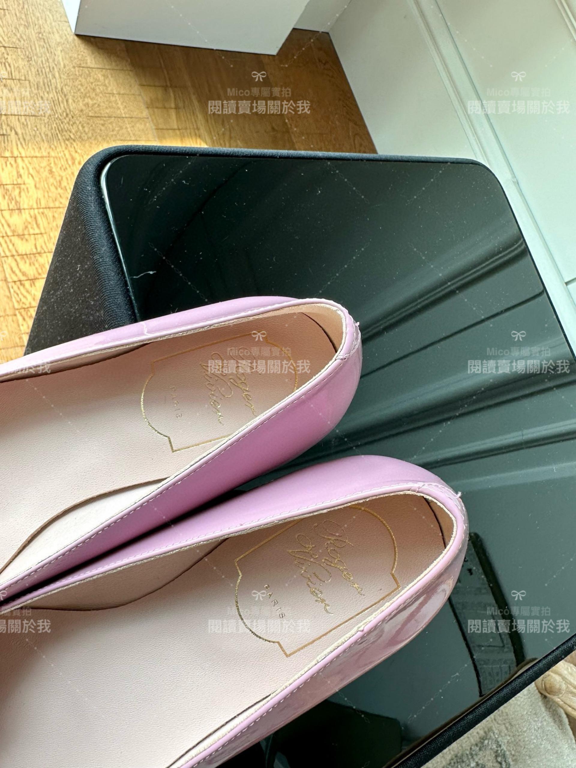 Roger vivier Trompette 玫瑰粉 漆皮金屬搭扣芭蕾舞平底鞋 女鞋 35-39