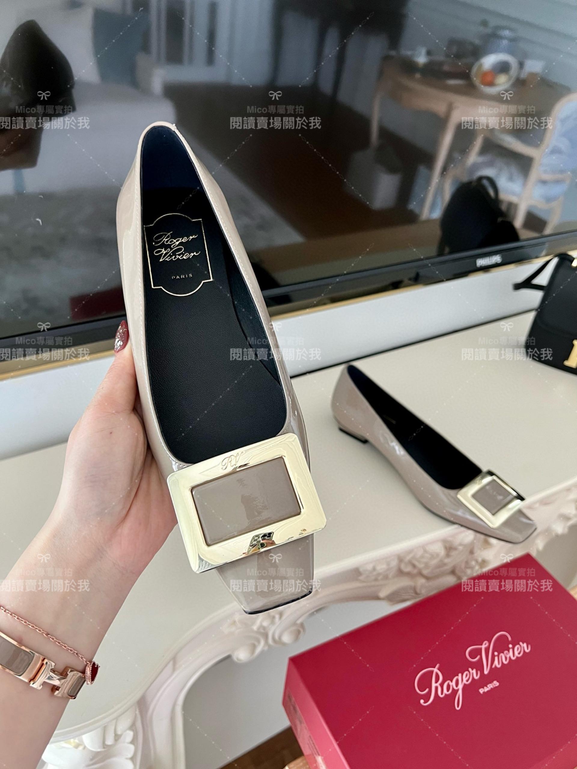 Roger vivier Belle Vivier 大象灰 漆皮金屬搭扣芭蕾平底鞋 35-39