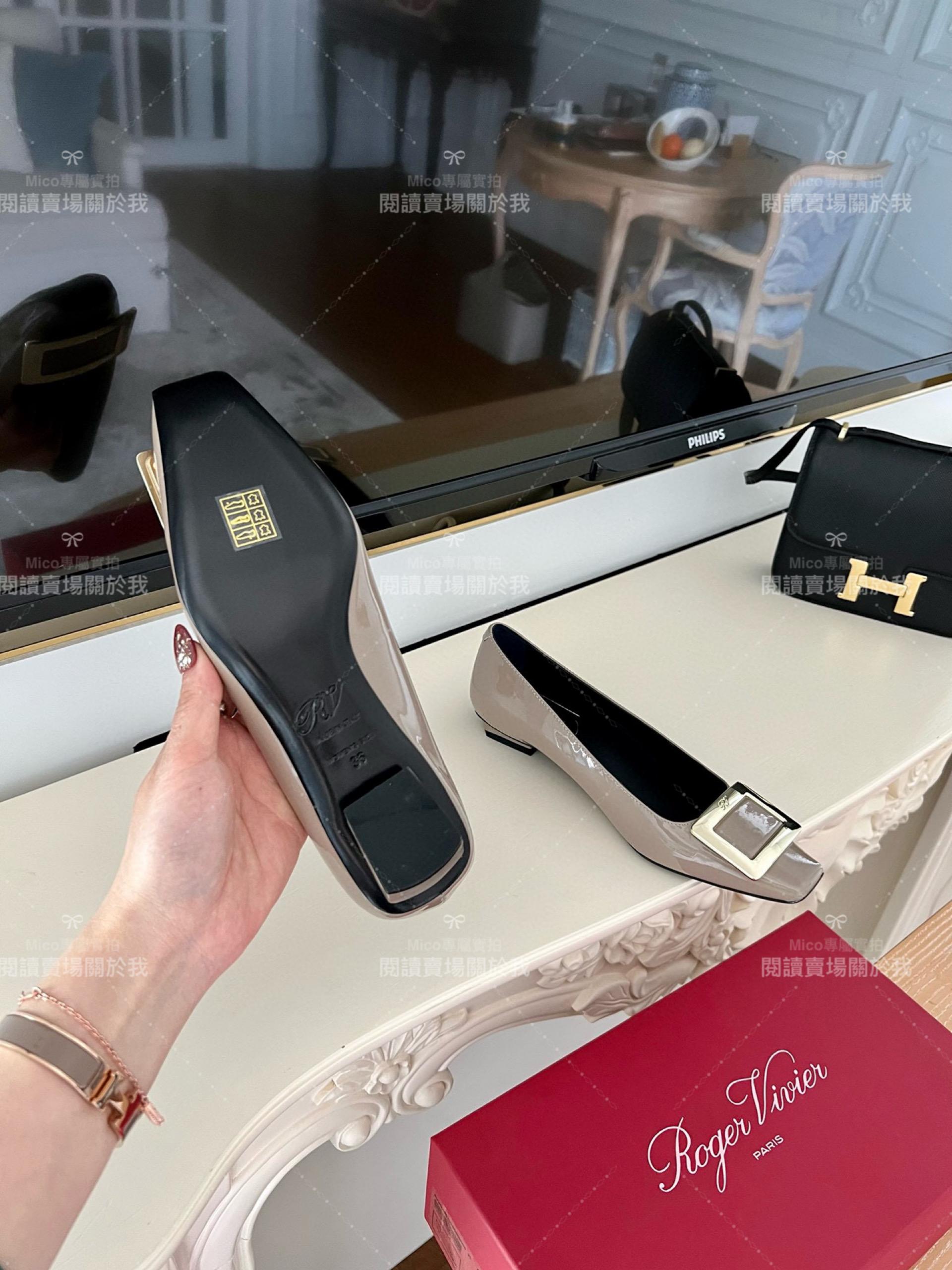 Roger vivier Belle Vivier 大象灰 漆皮金屬搭扣芭蕾平底鞋 35-39