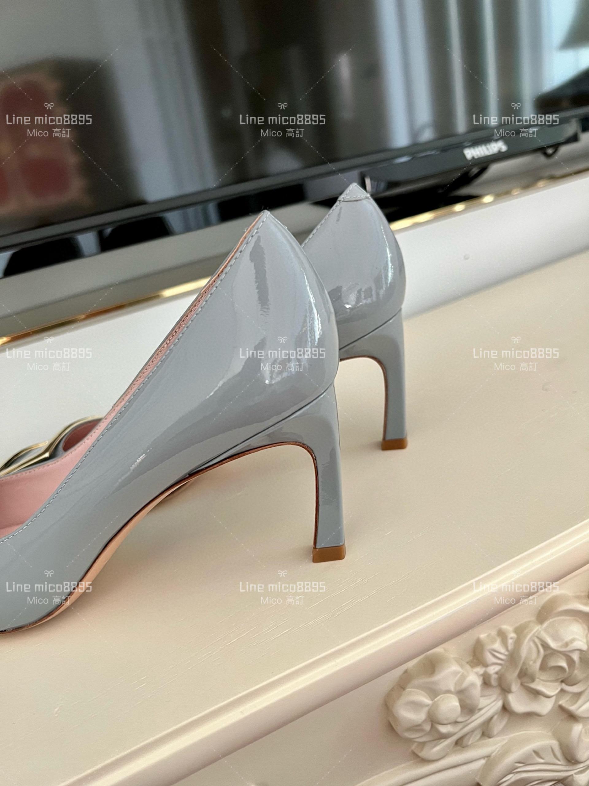 Roger vivier 煙灰色 Belle Trompette 漆皮金屬扣高跟鞋 香蕉跟7cm  35-39