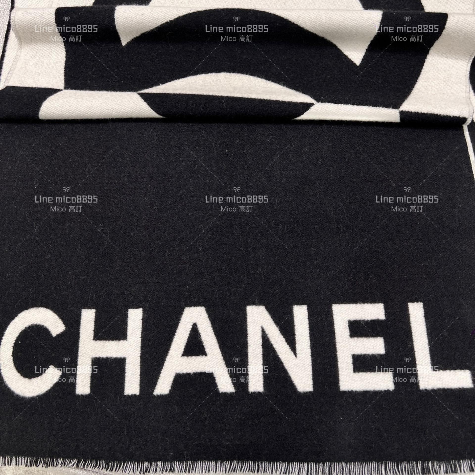 CHANEL 23p 黑白拼接色漸層 山羊絨圍巾 披肩 Size：180x70cm