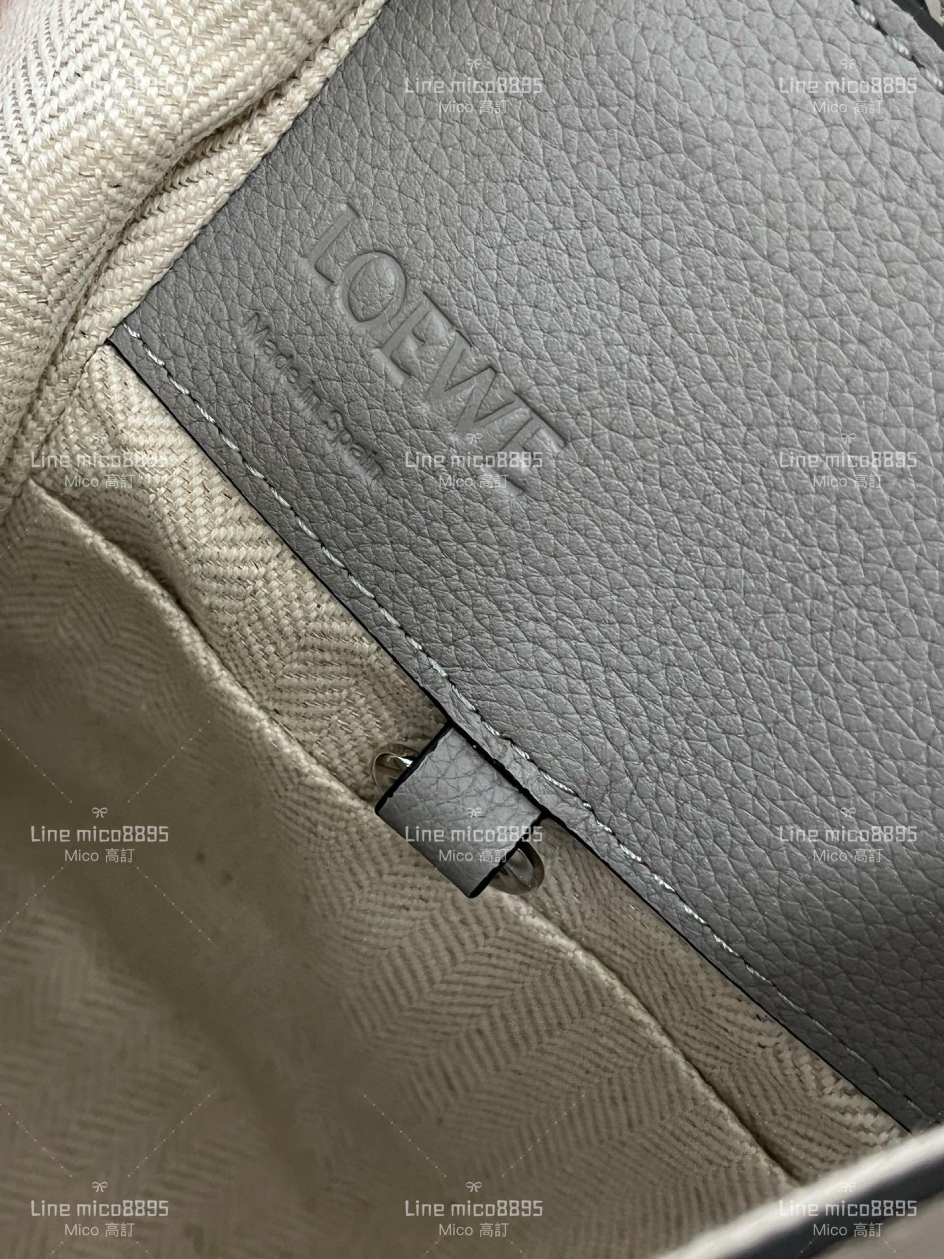 Loewe Hammock bag 吊床包 ｜珍珠灰/荔枝皮革 真皮/牛皮 新尺寸 20cm 手提斜跨包/水桶包