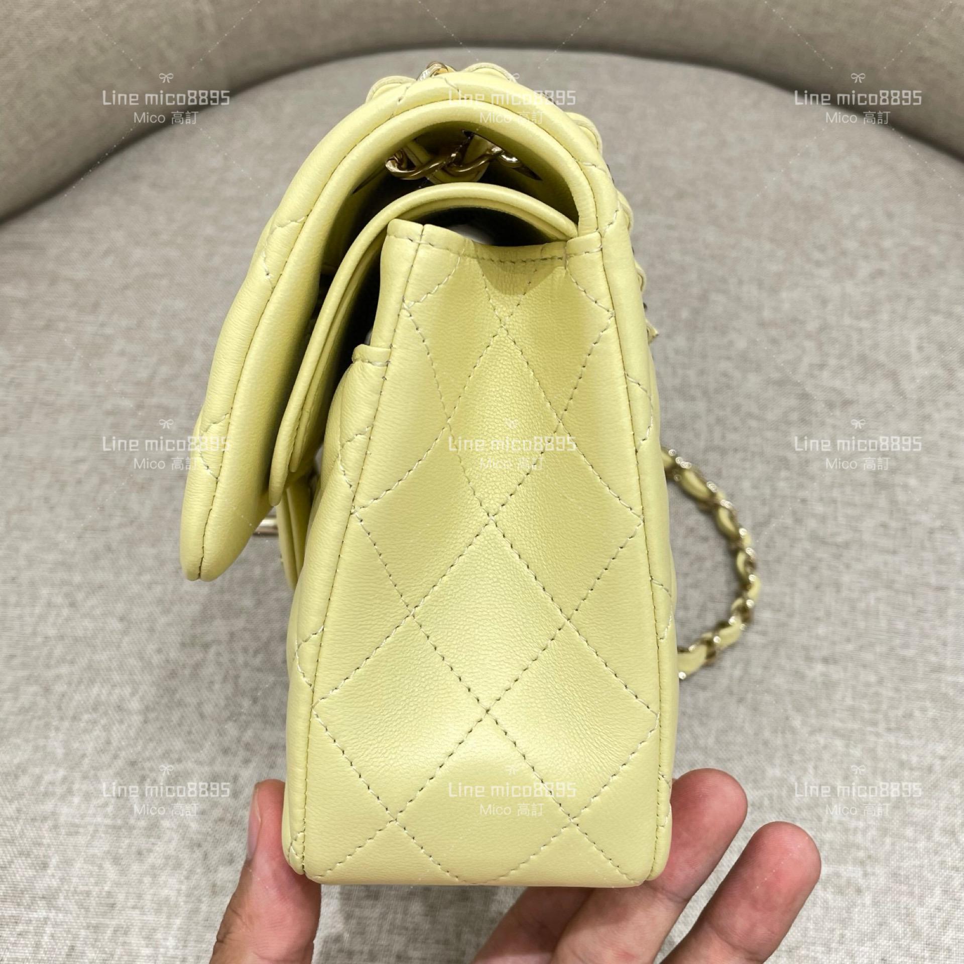 CHANEL Classic Flip Small CF 小雞黃/羊皮/淺金釦 23cm