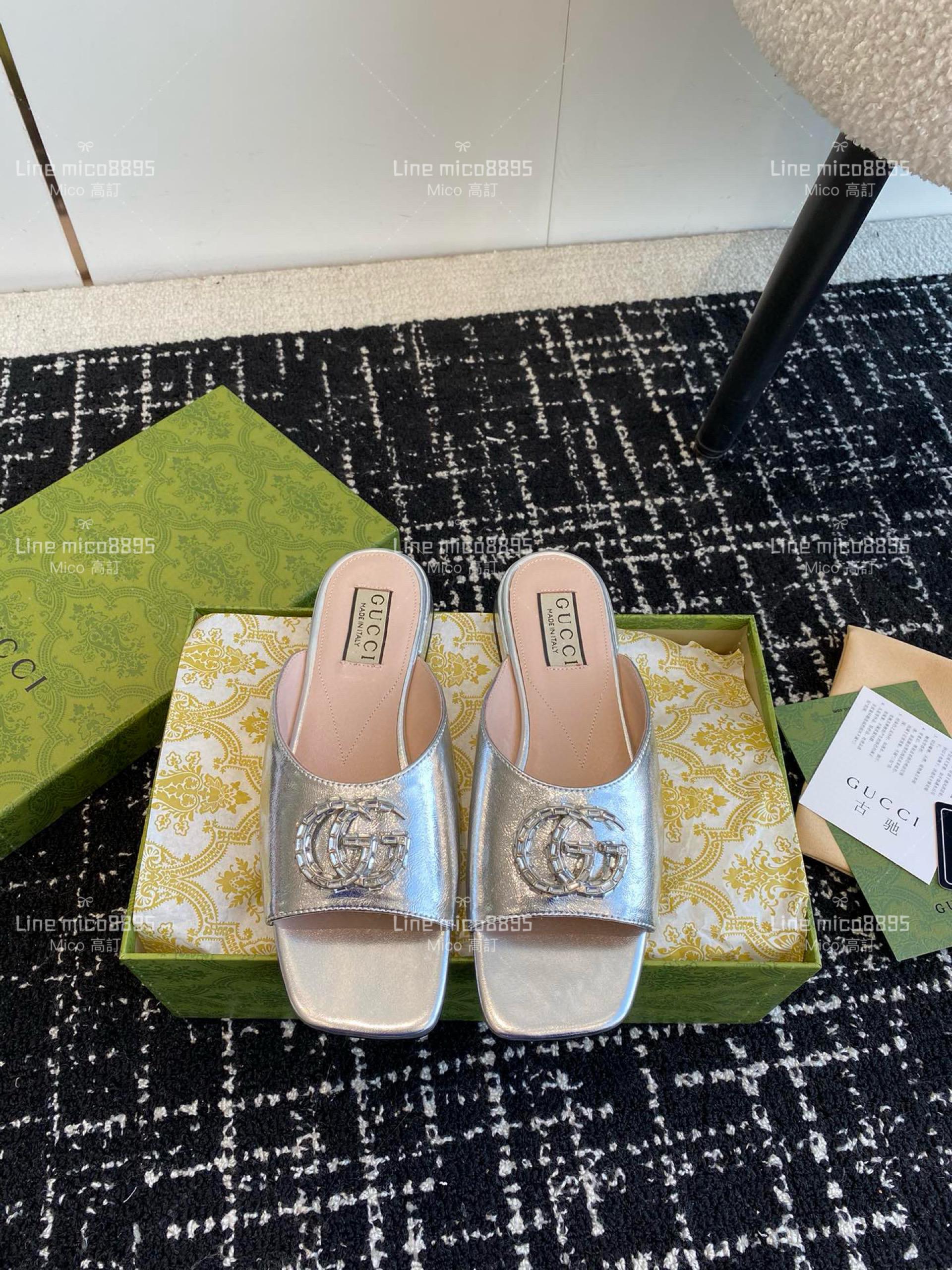 Gucci 24春夏GG水鑽涼拖鞋 時尚銀 方頭粗跟果凍色露跟拖鞋 35-40