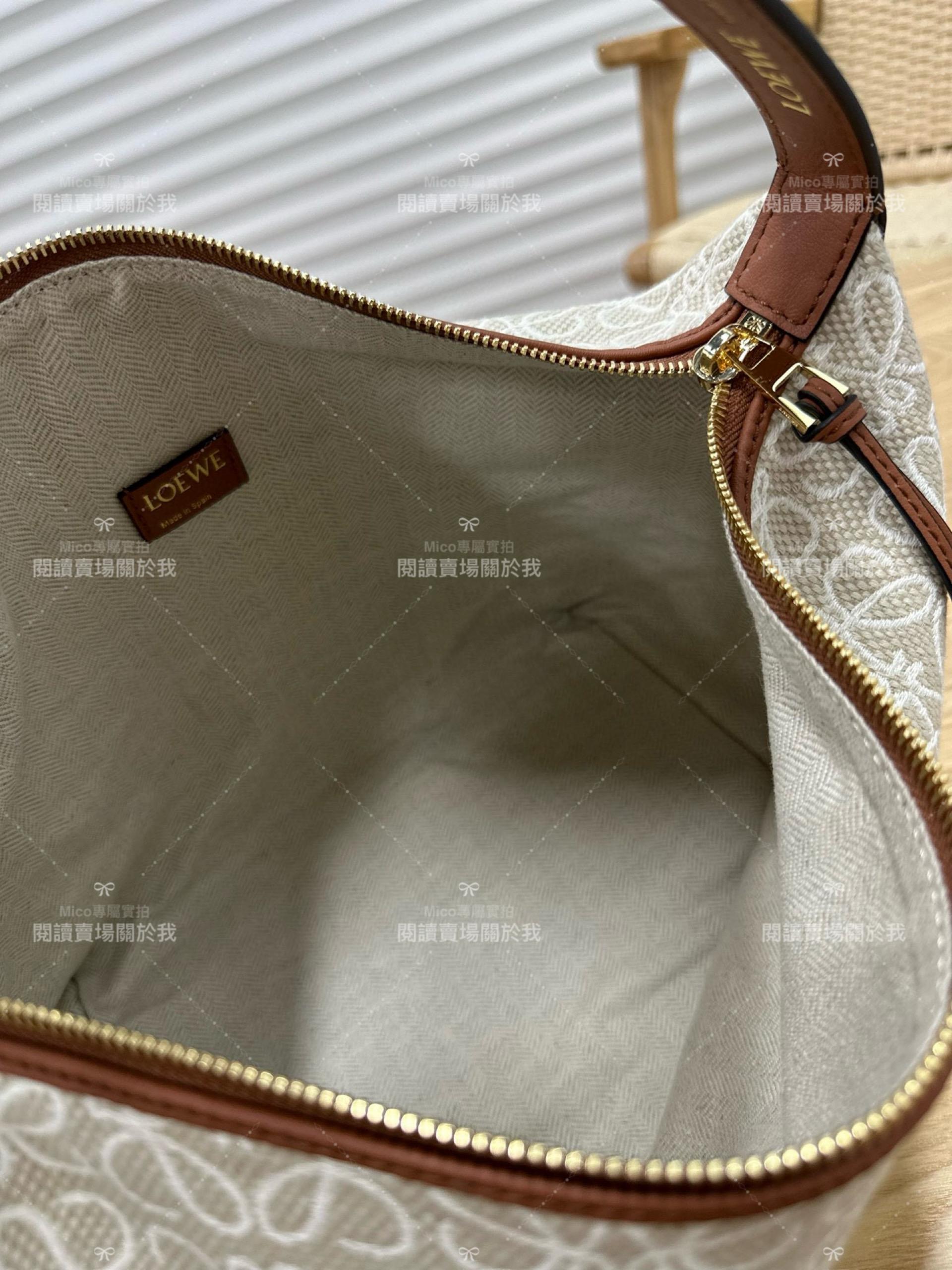 Loewe 大提花白 Anagram Cubi 飯盒包/腋下包 大號/35cm Anagram提花布和牛皮革