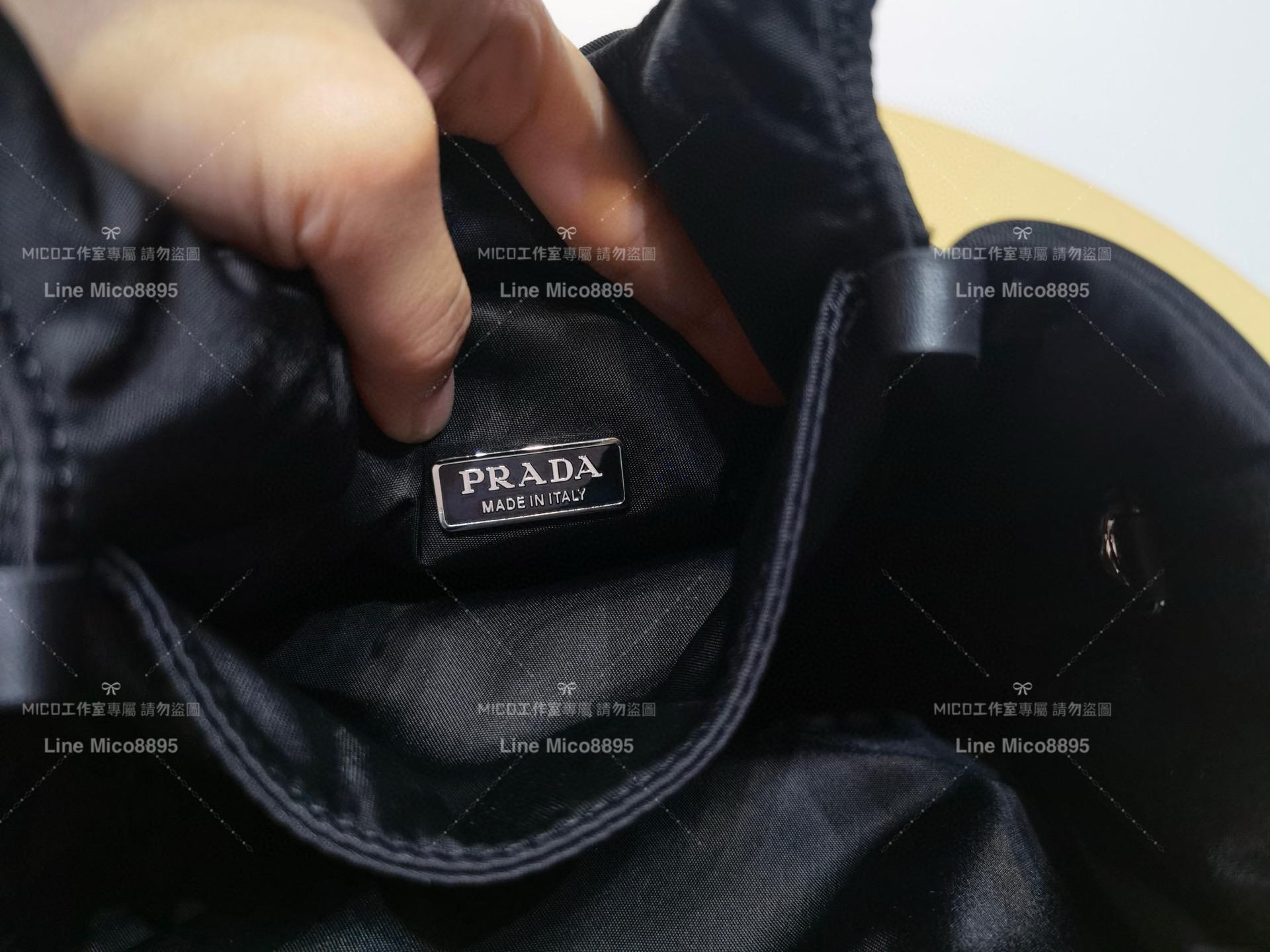 Prada 黑色 再生尼龍材質斜跨手提包 菜籃子18cm