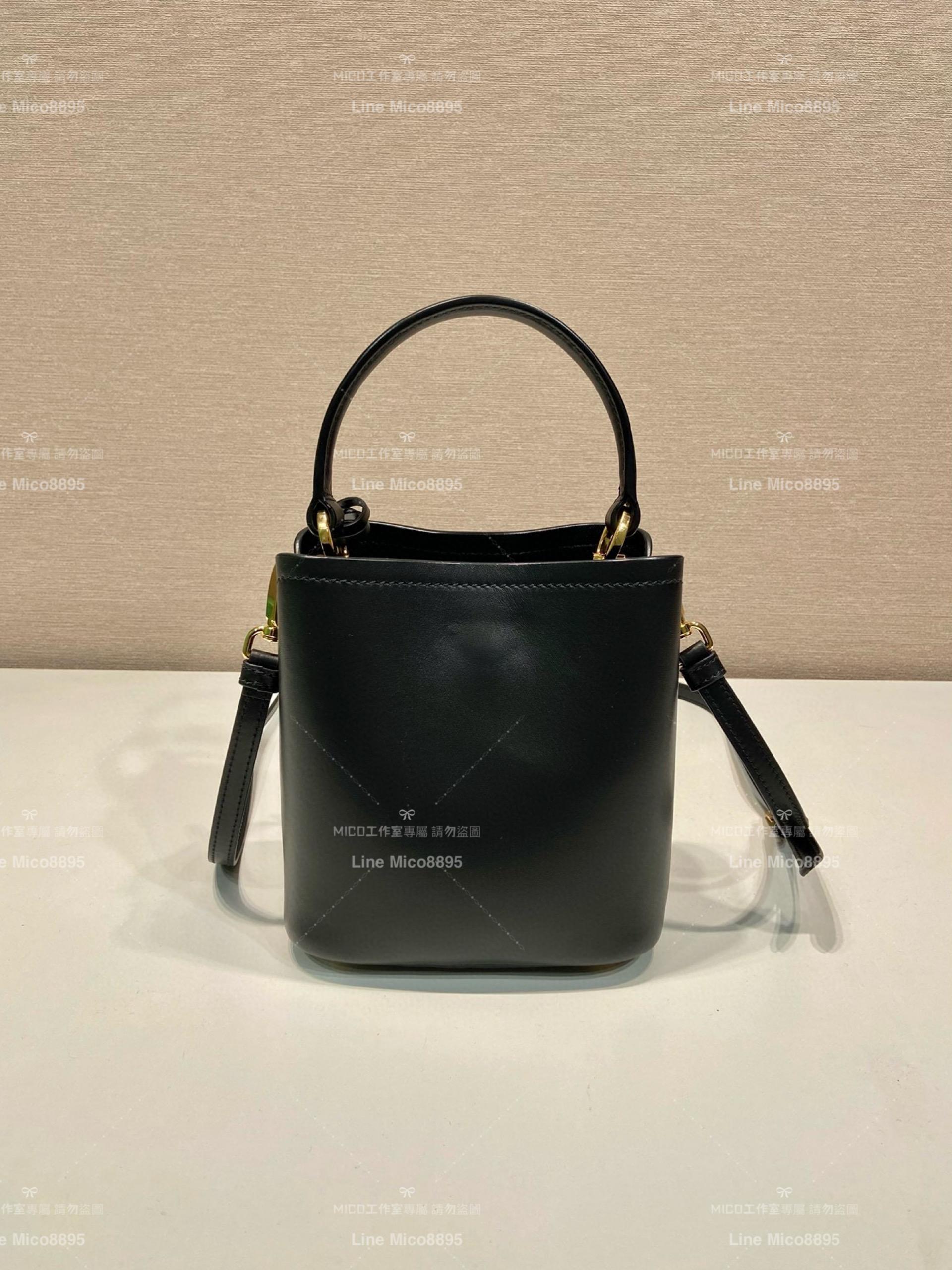 Prada 黑色小牛皮皮革mini水桶包 手提包 15cm