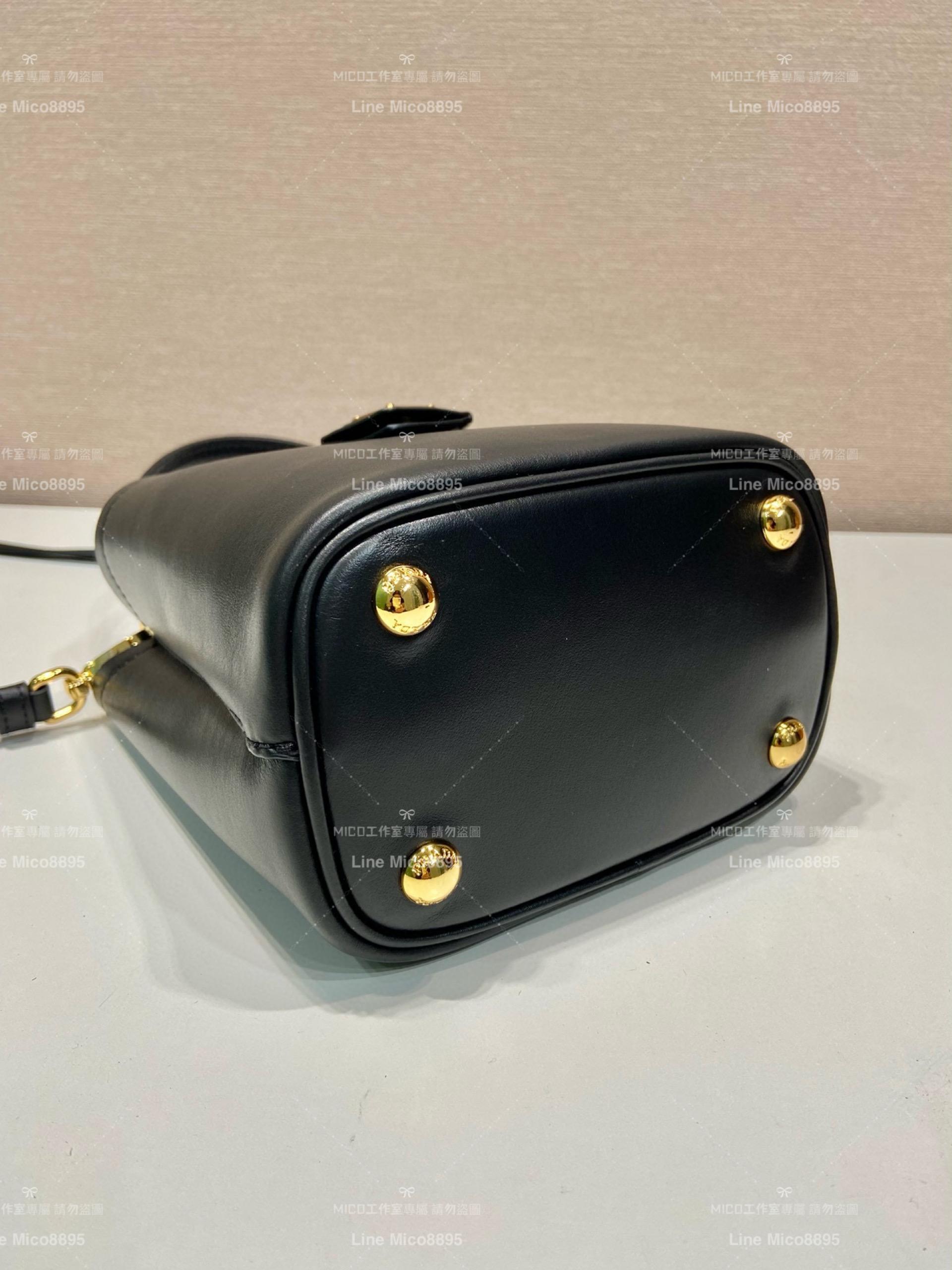 Prada 黑色小牛皮皮革mini水桶包 手提包 15cm