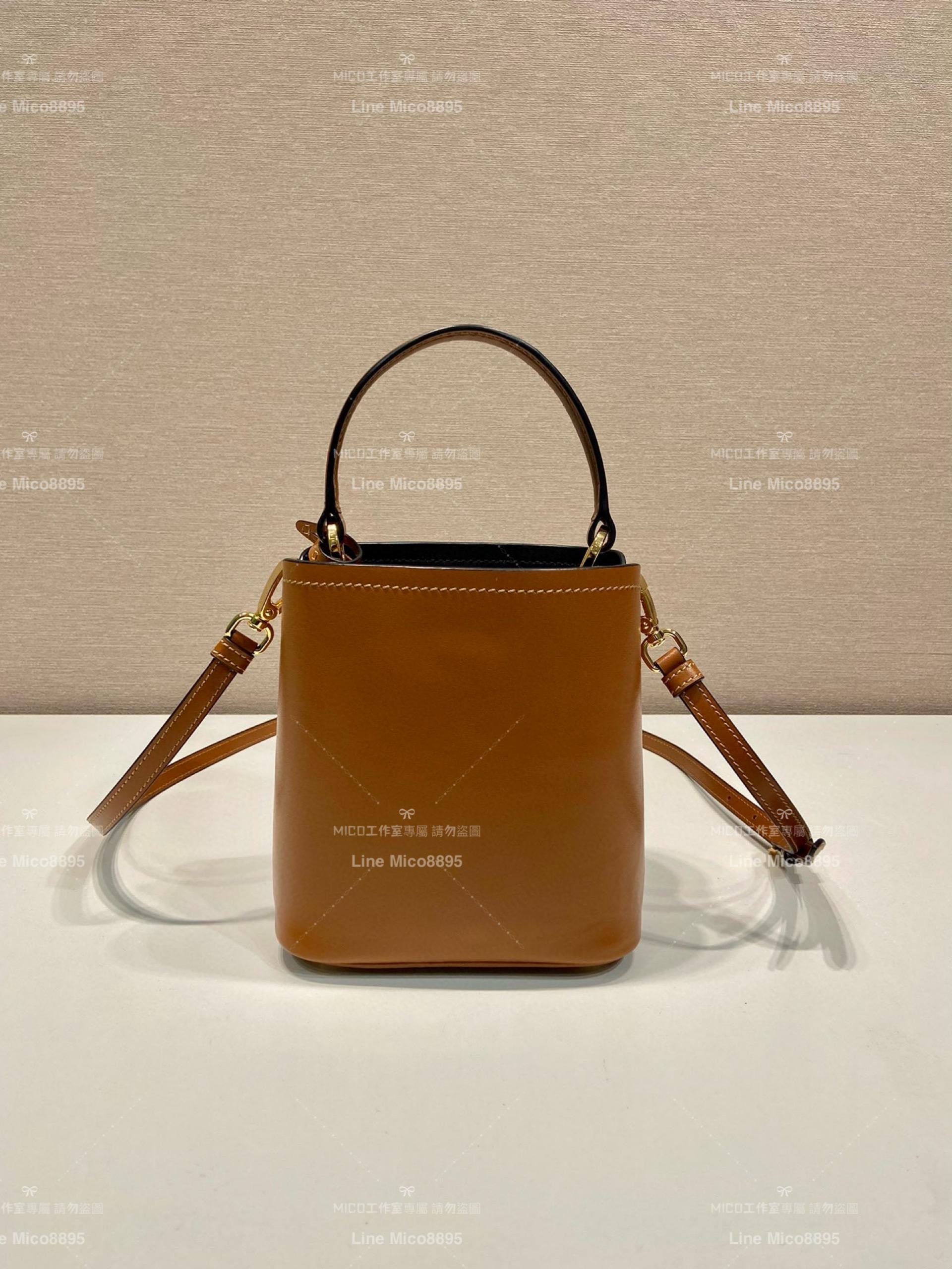 Prada 焦糖色 小牛皮皮革mini水桶包 手提包 15cm