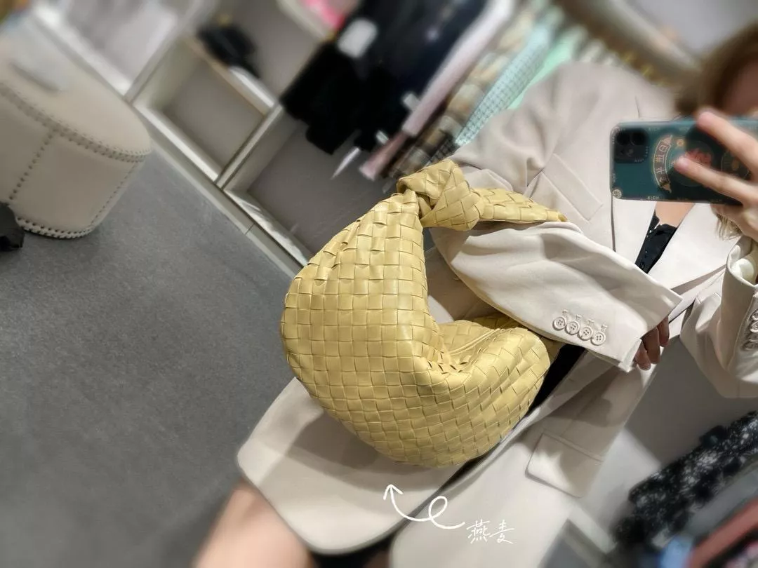 BV BOTTEGA VENETA 燕麥色 Teen Jodie Bag 中號/36cm 小羊皮編織包/打結包/手提包