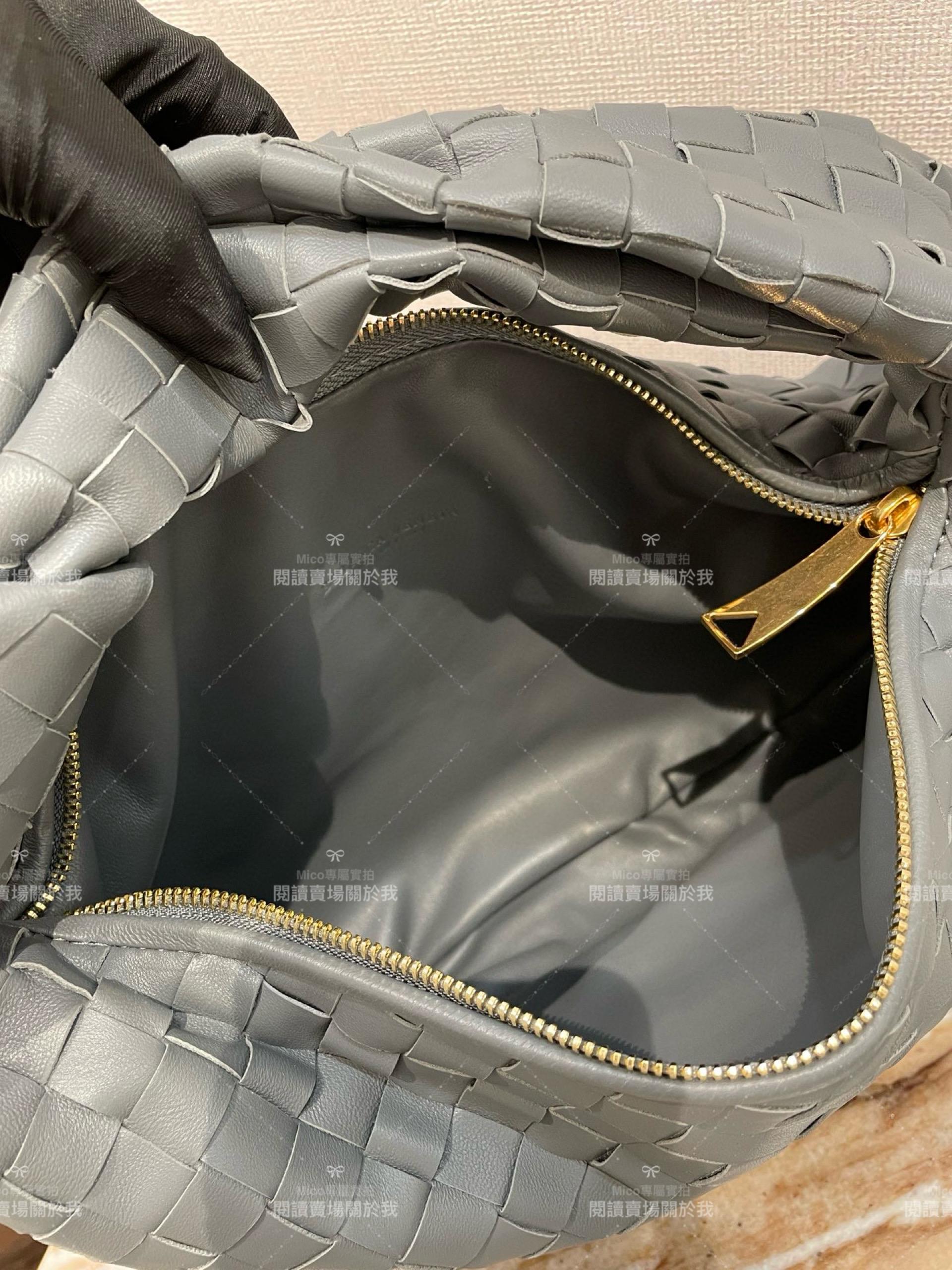 BV BOTTEGA VENETA 深灰 Teen Jodie Bag 中號/36cm 小羊皮編織包/打結包/手提包