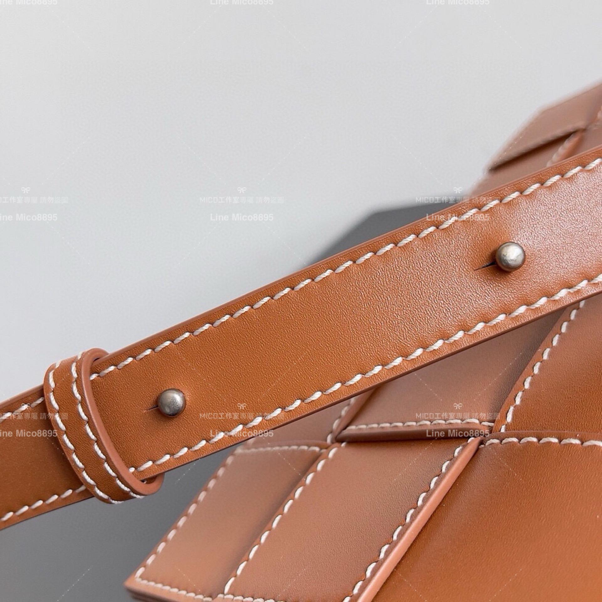 BV BOTTEGA VENETA 焦糖明線款 牛皮Cassette斜跨包 23cm