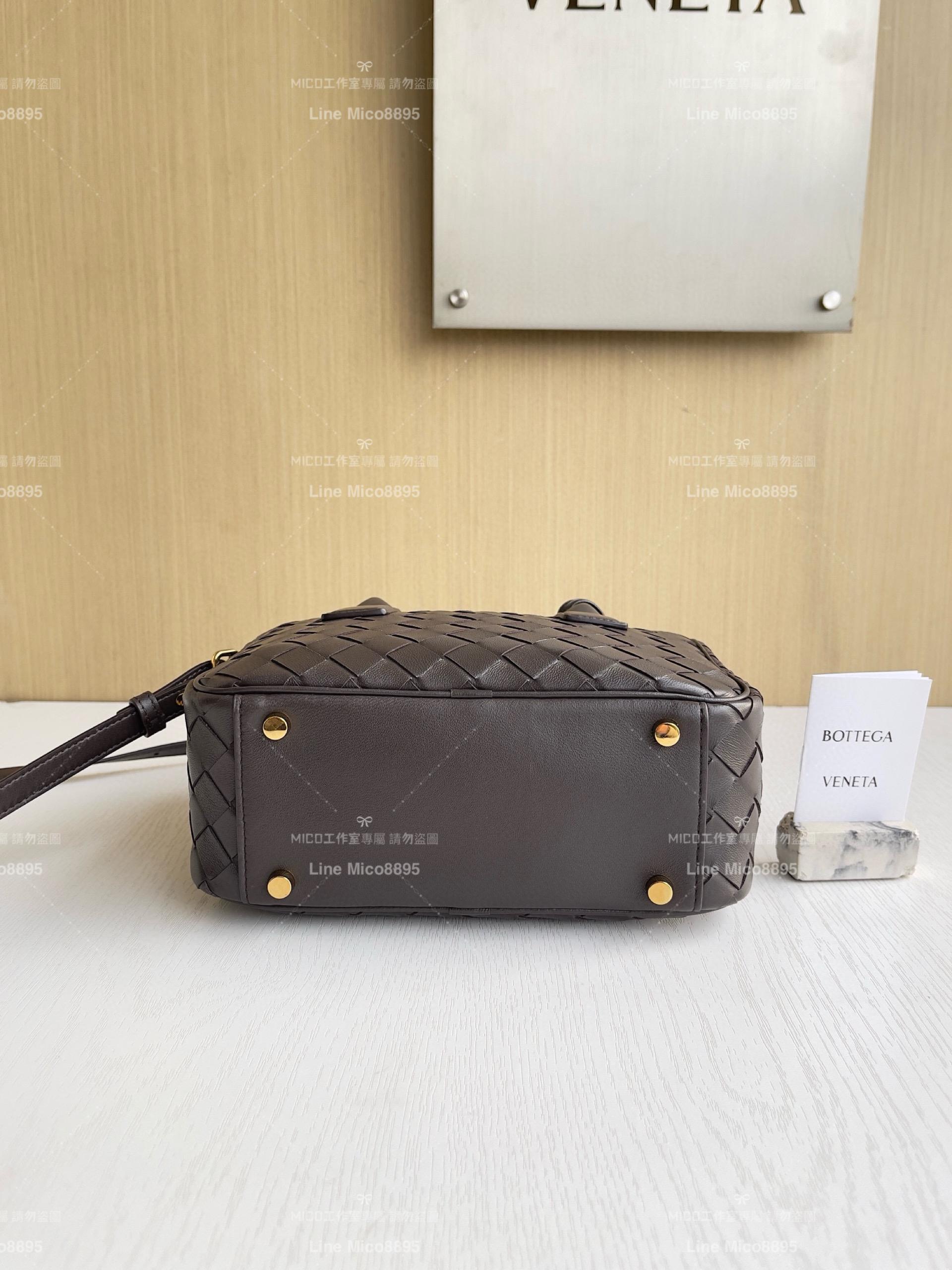 Bottega Veneta 新款 巧克力棕 Small Getaway小號羊皮編織手提袋 23.5cm