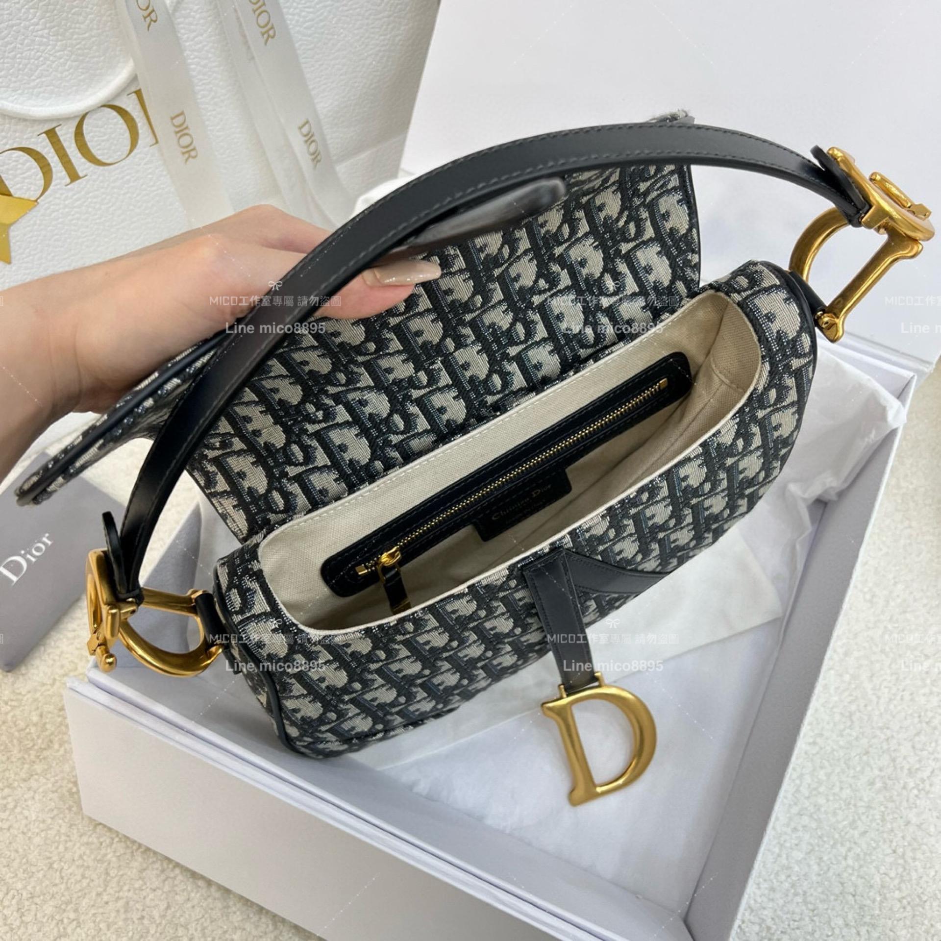 Dior 新版本 老花馬鞍包 手提斜跨包 （附贈一條肩帶） 25cm