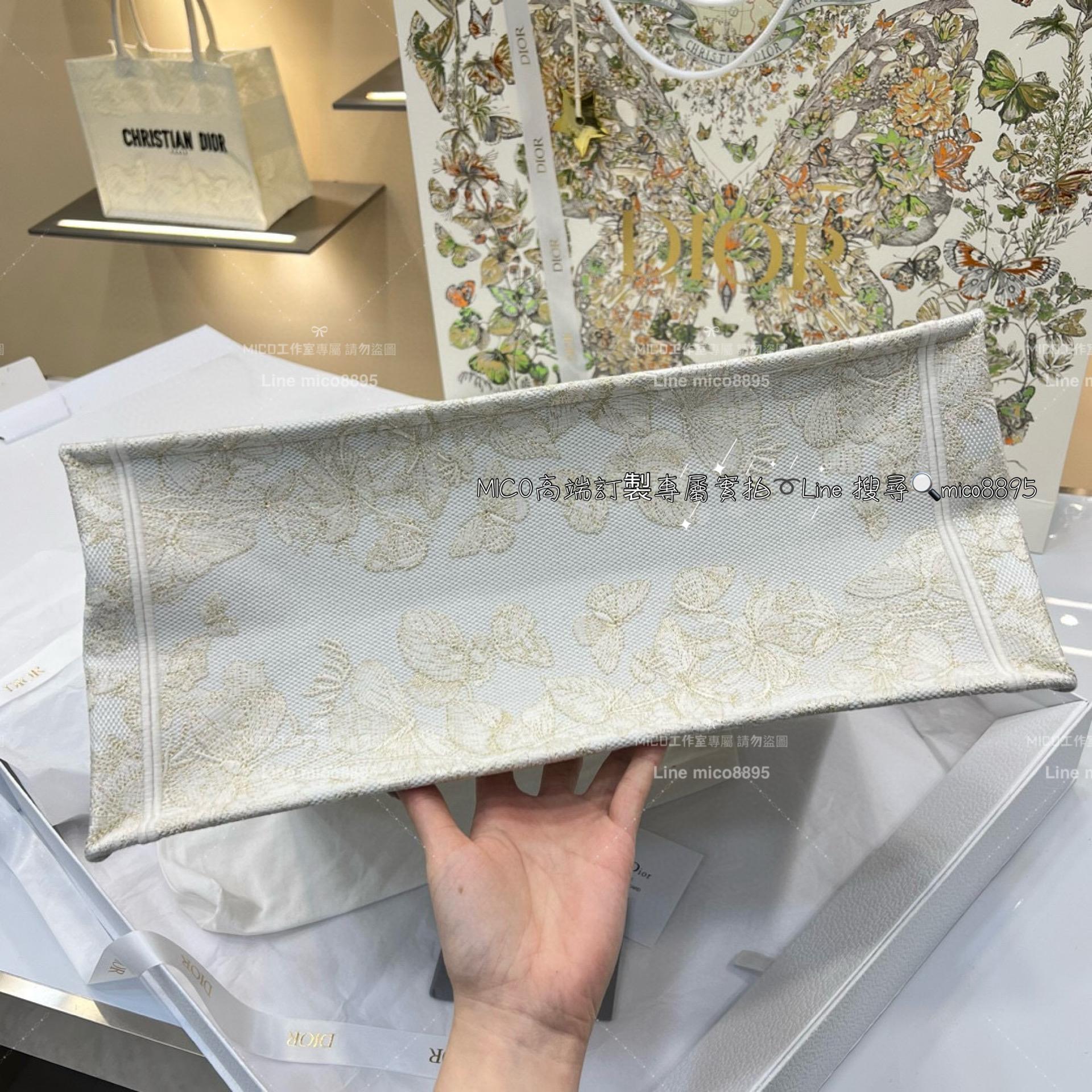 Dior 聖誕限定 大號 BookTote 白金地球刺繡手提包 42cm (體積較大無盒裝 有防塵袋提袋）