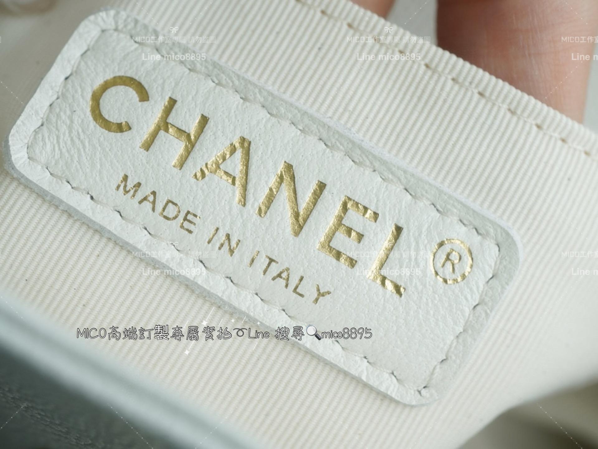 CHANEL 23k系列 DUMA 白色魚子醬牛皮/小號 坦克背包 炸彈包 後背包/雙肩包 18cm