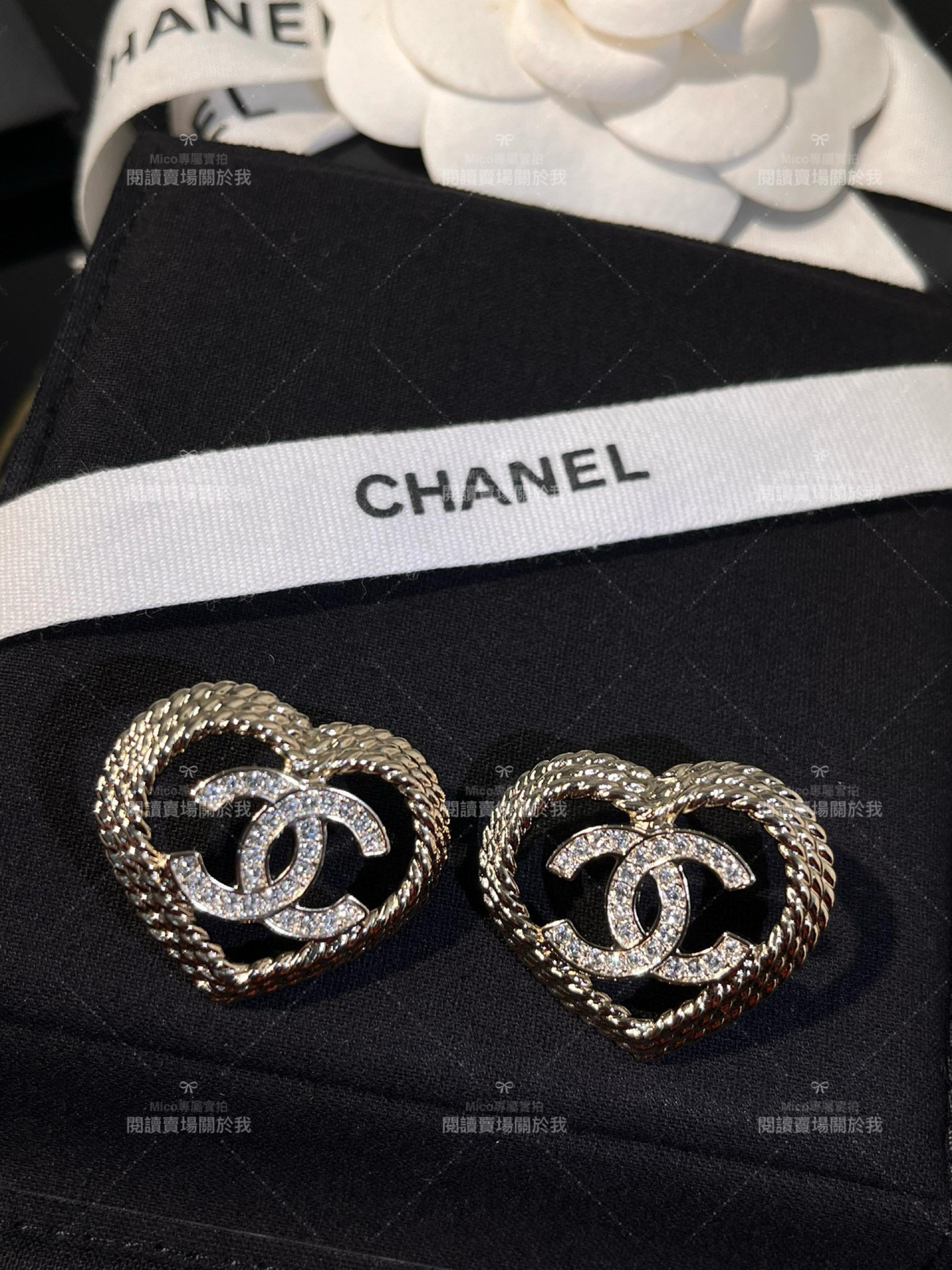 CHANEL 立體疊層編花愛心鏤空滿鑽雙C耳環 耳釘