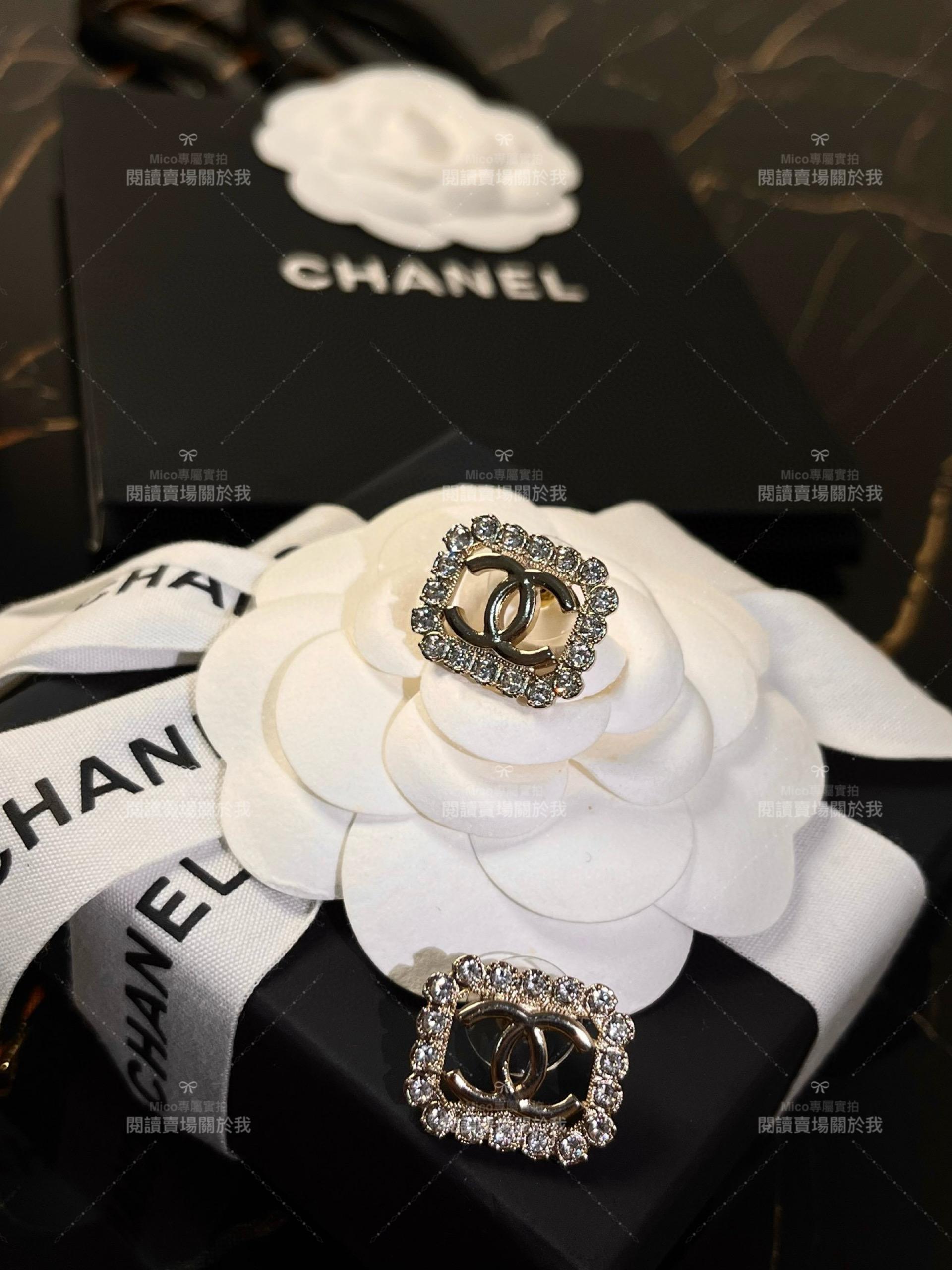 chanel 鏤空長方形邊框圓鑽雙C耳釘/耳環