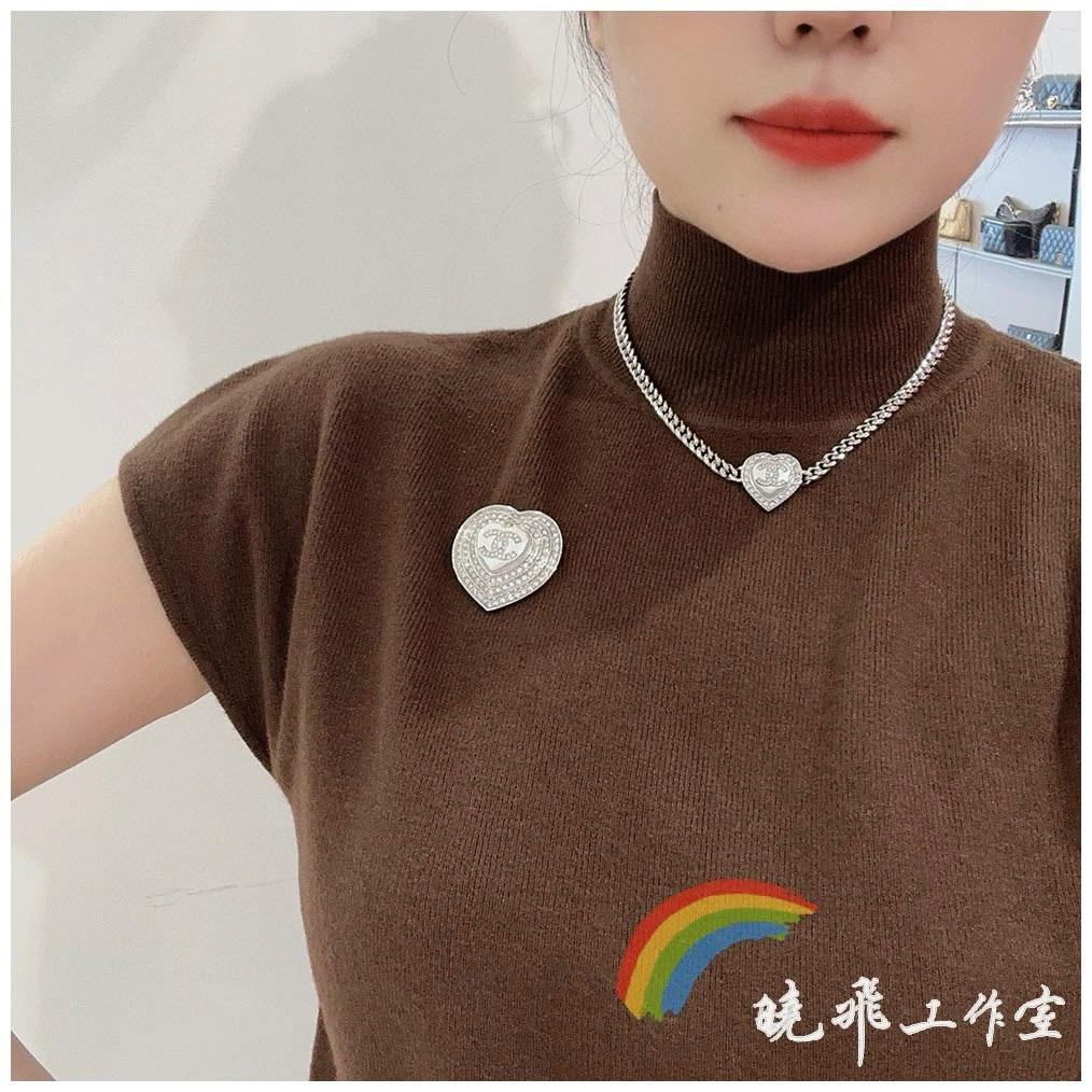 chanel 百搭款 銀色雙C滿鑽立體珠光愛心項鍊choker 頸鏈