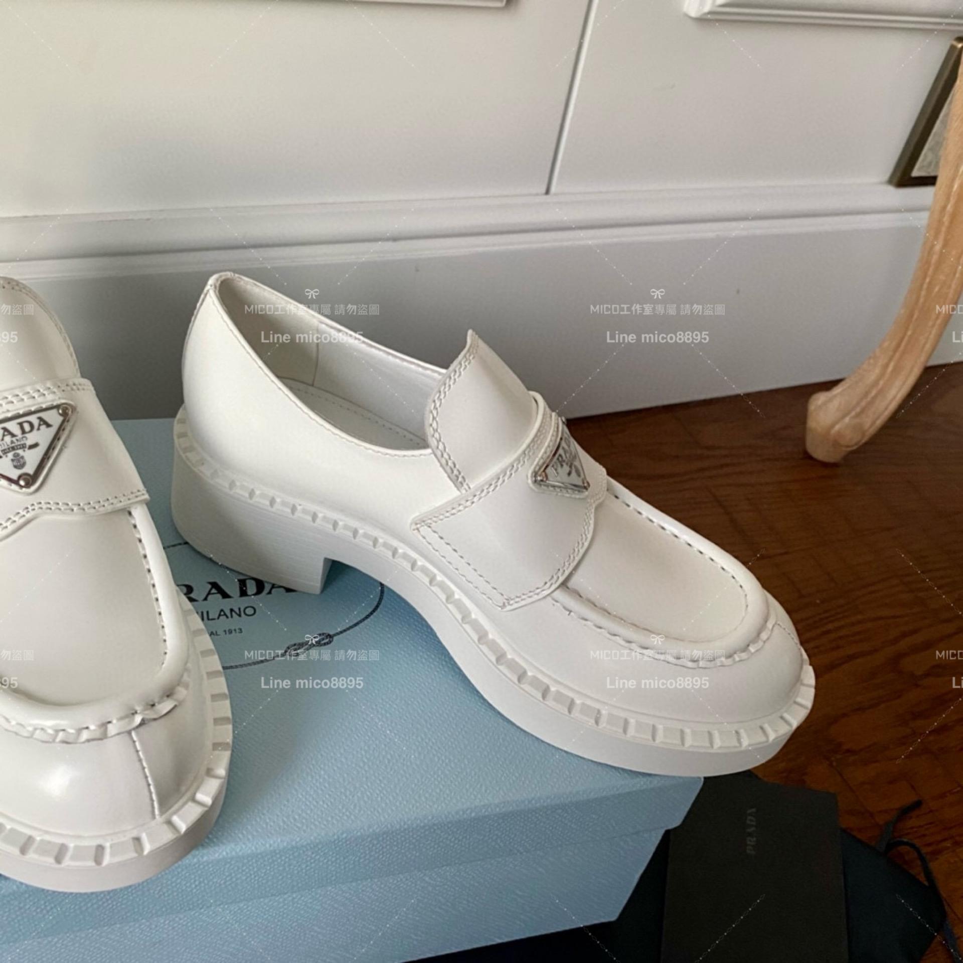 【Prada】復古英倫風格 銀色三角金屬標厚底復古樂福鞋 5cm 35-39(可訂製40)