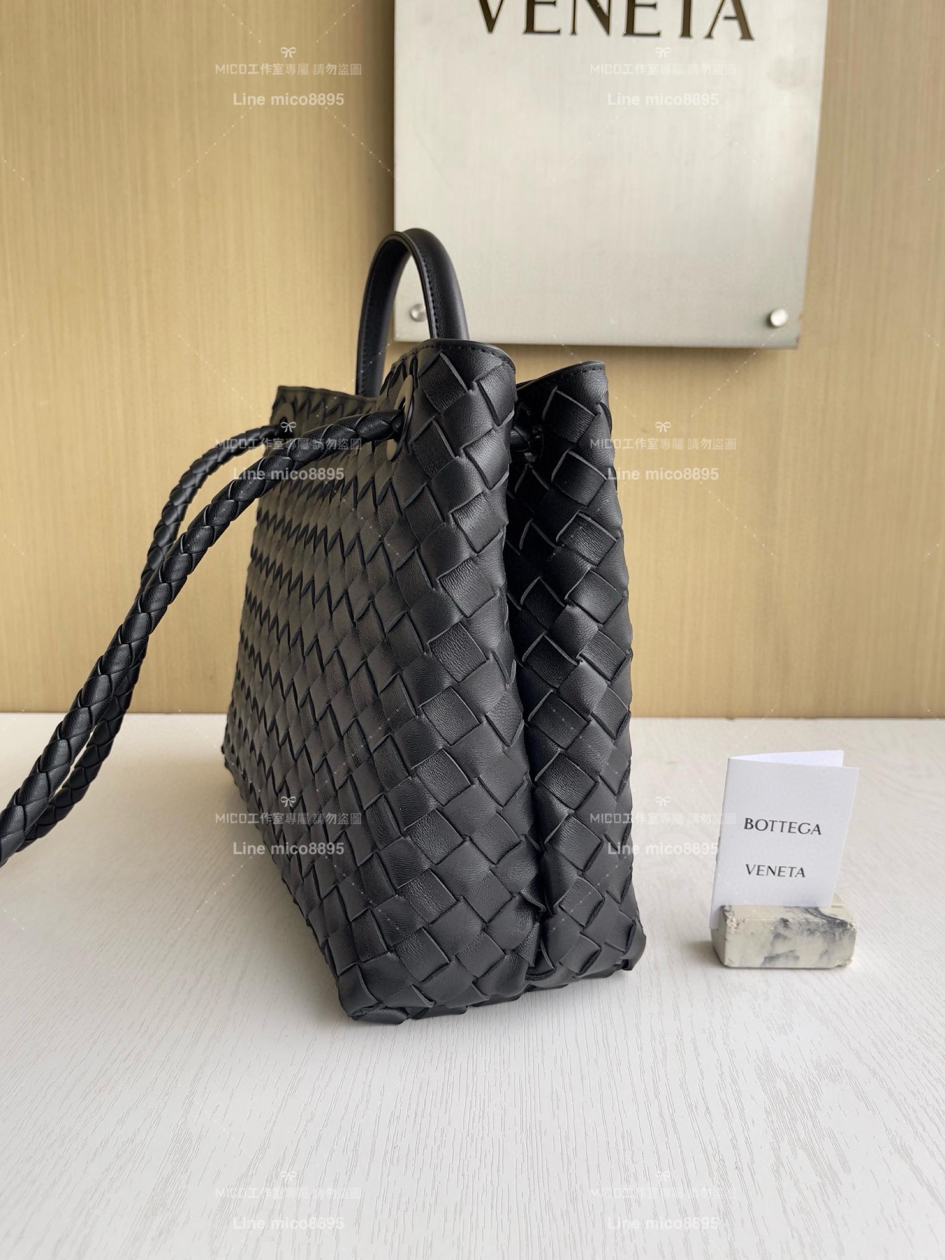BOTTEGA VENETA 黑色銀釦 BV 編織小羊皮中號Andiamo手提包/肩背包 老錢風穿搭 32.5cm
