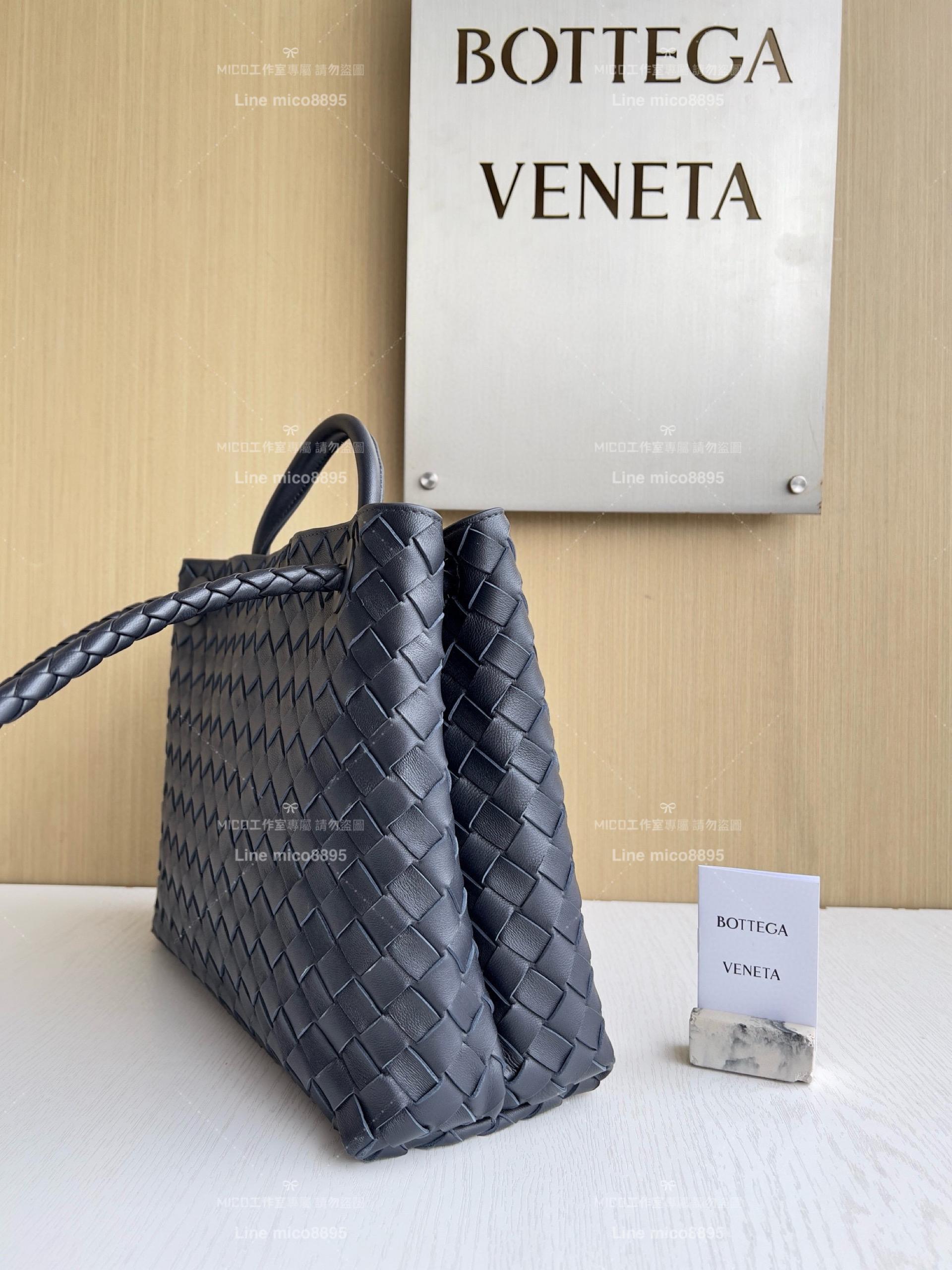 BOTTEGA VENETA 太空藍銀釦 BV 編織小羊皮中號Andiamo手提包/肩背包/托特包 老錢風穿搭 32.5cm