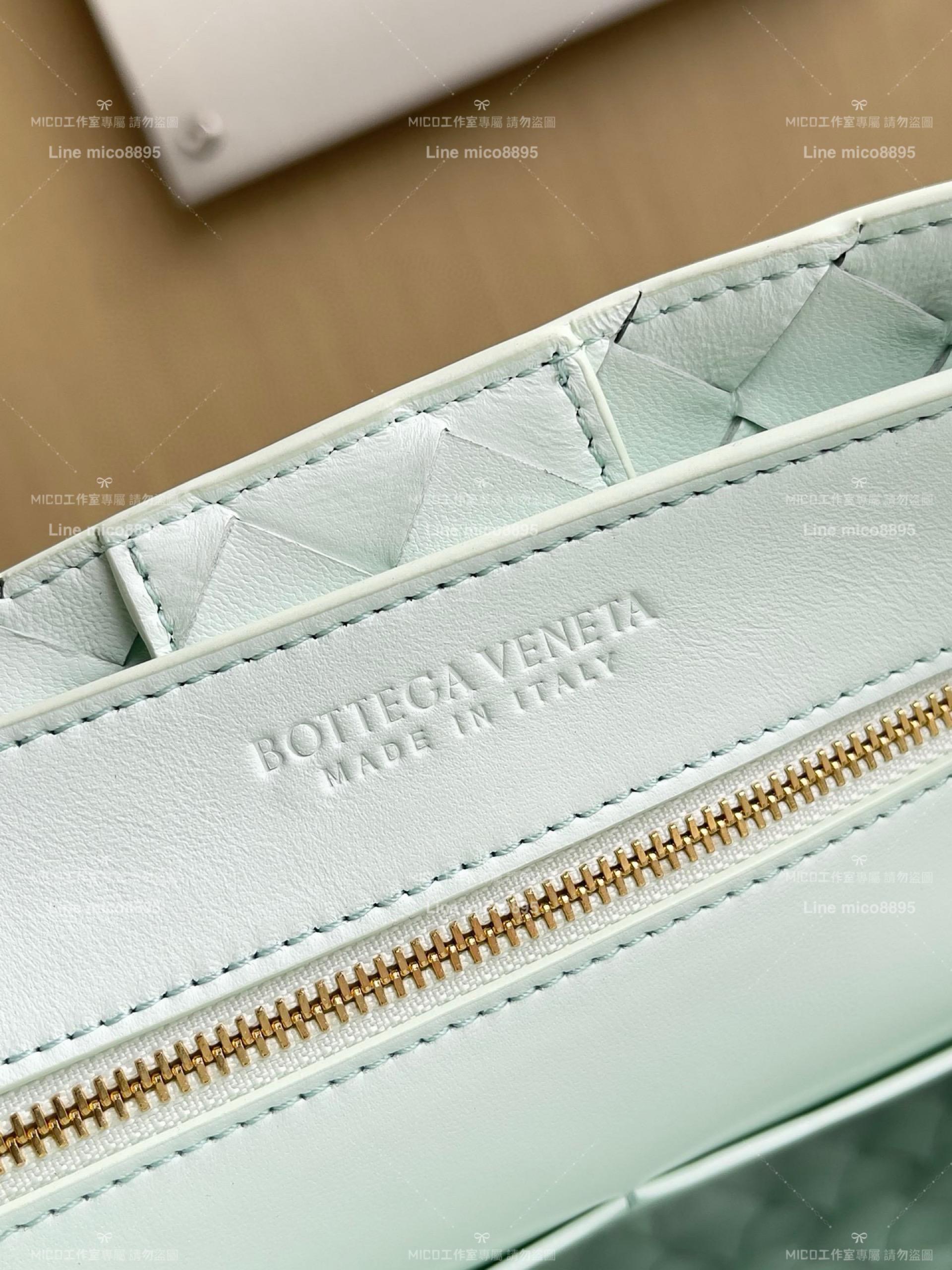 BOTTEGA VENETA BV 冰藍色編織小羊皮中號Andiamo手提包/肩背包 老錢風穿搭 32.5cm