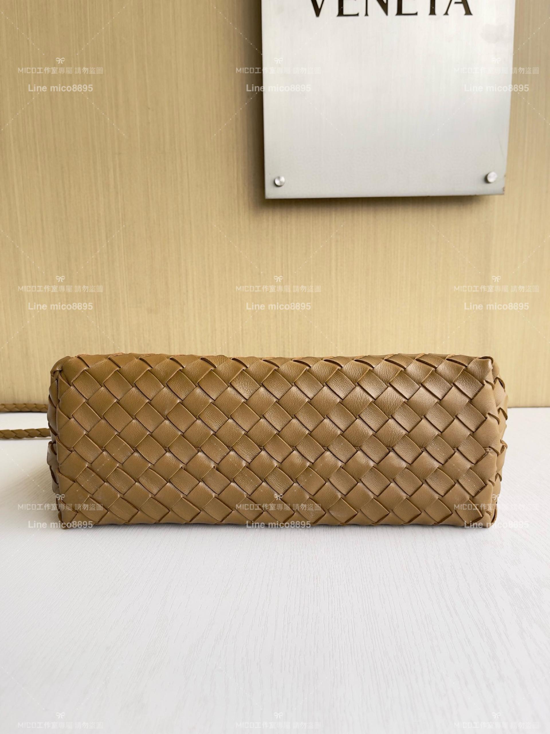 BOTTEGA VENETA BV 橡木色編織小羊皮中號Andiamo手提包/肩背包 老錢風穿搭 32.5cm