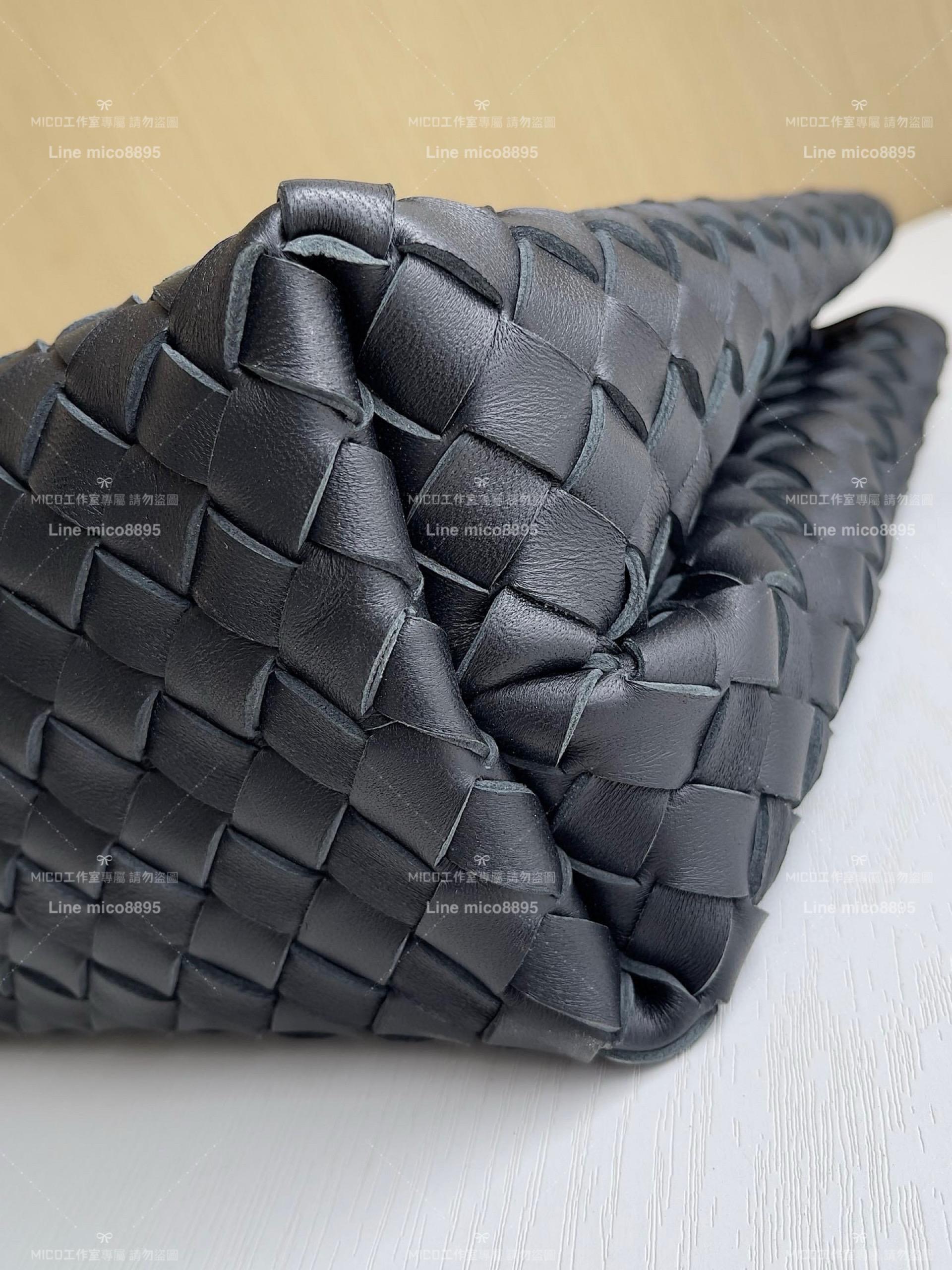 BOTTEGA VENETA BV 黑色編織小羊皮 中號Andiamo手提包/肩背包 老錢風穿搭 32.5cm