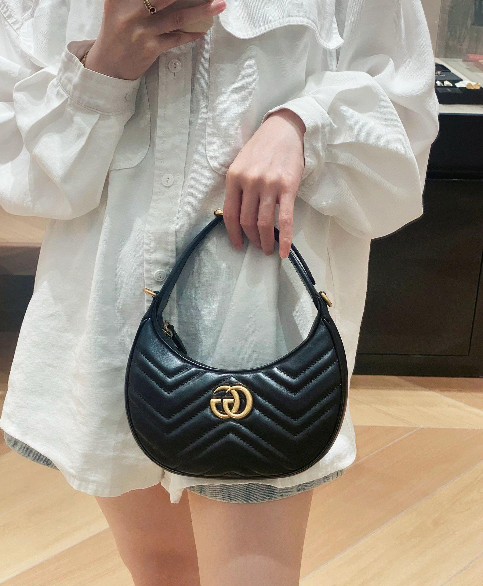 GUCCI 古馳 Marmont系列 黑色 半月造型手袋腋下包 彎月包 21cm